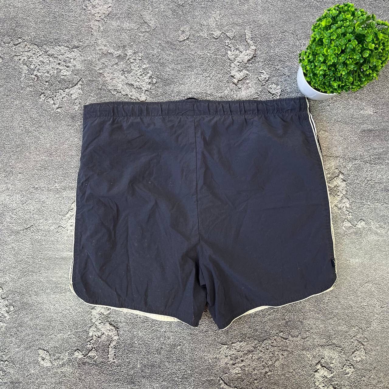 Nike Mens Retro Very 90s Vintage Nike Mini Logo Shorts,Size S Size US 33 - 5 Thumbnail
