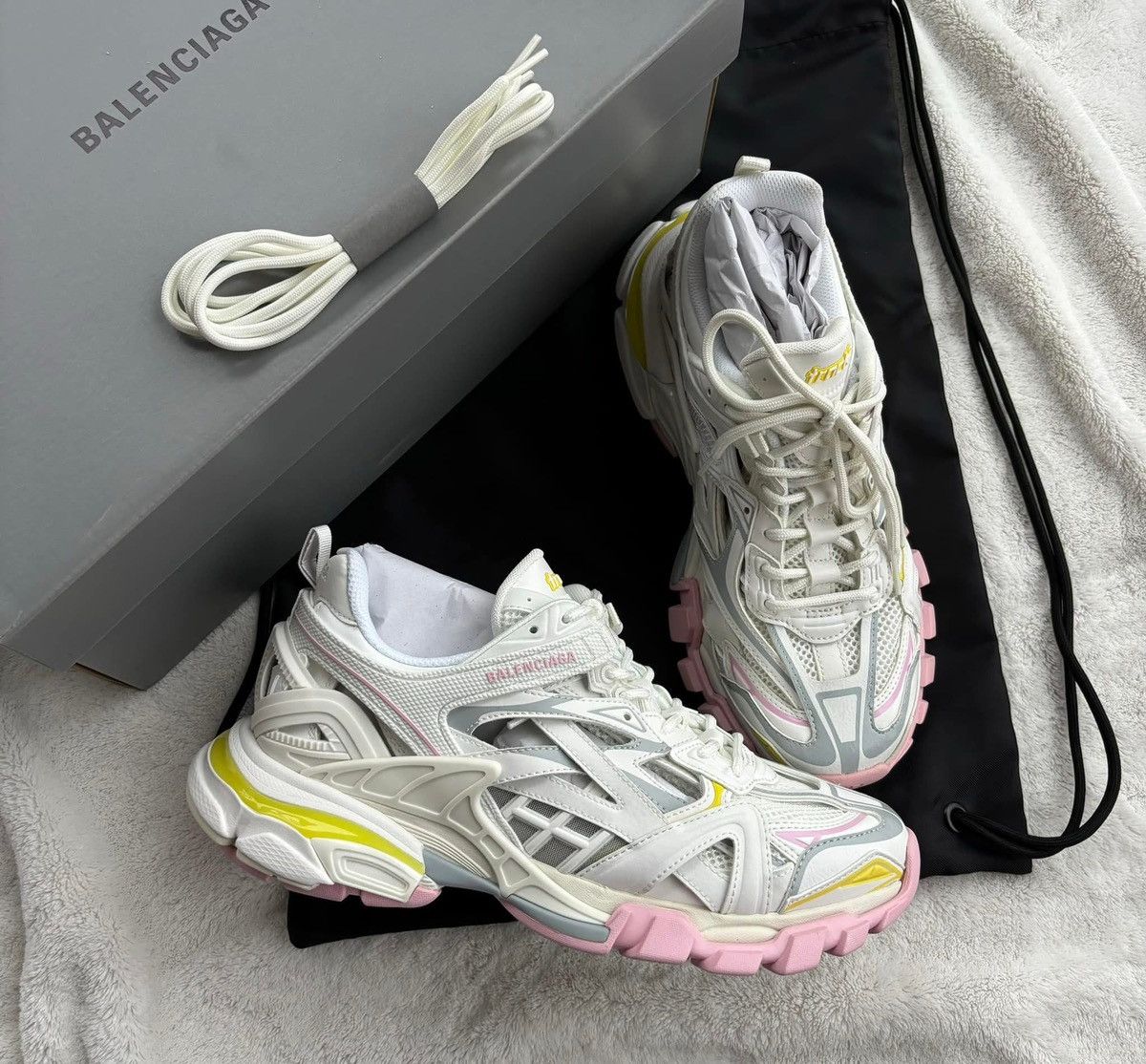 Balenciaga Balenciaga Triple Pink Track Sneakers Size US 7 / EU 40 - 1 Thumbnail
