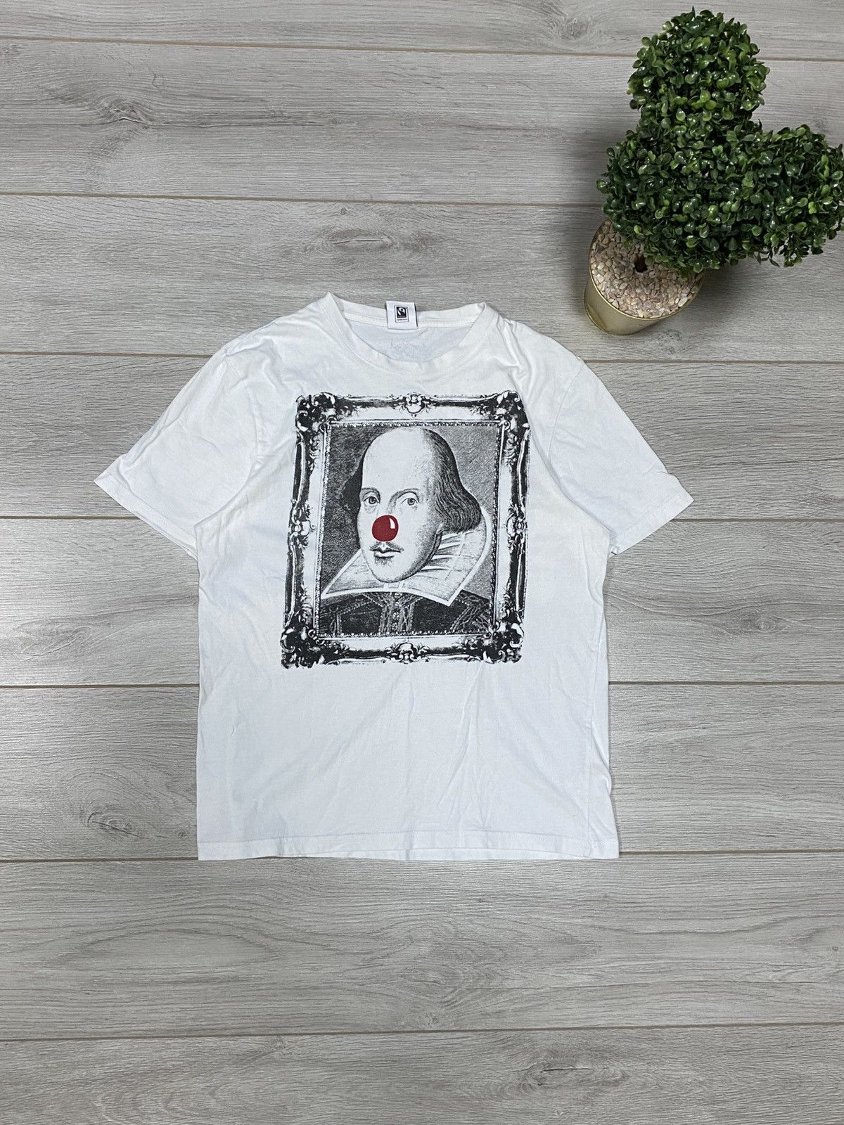 Vivienne Westwood Vivienne Westwood Shakespeare comic relief red nose t-shirt Size US S / EU 44-46 / 1 - 1 Thumbnail