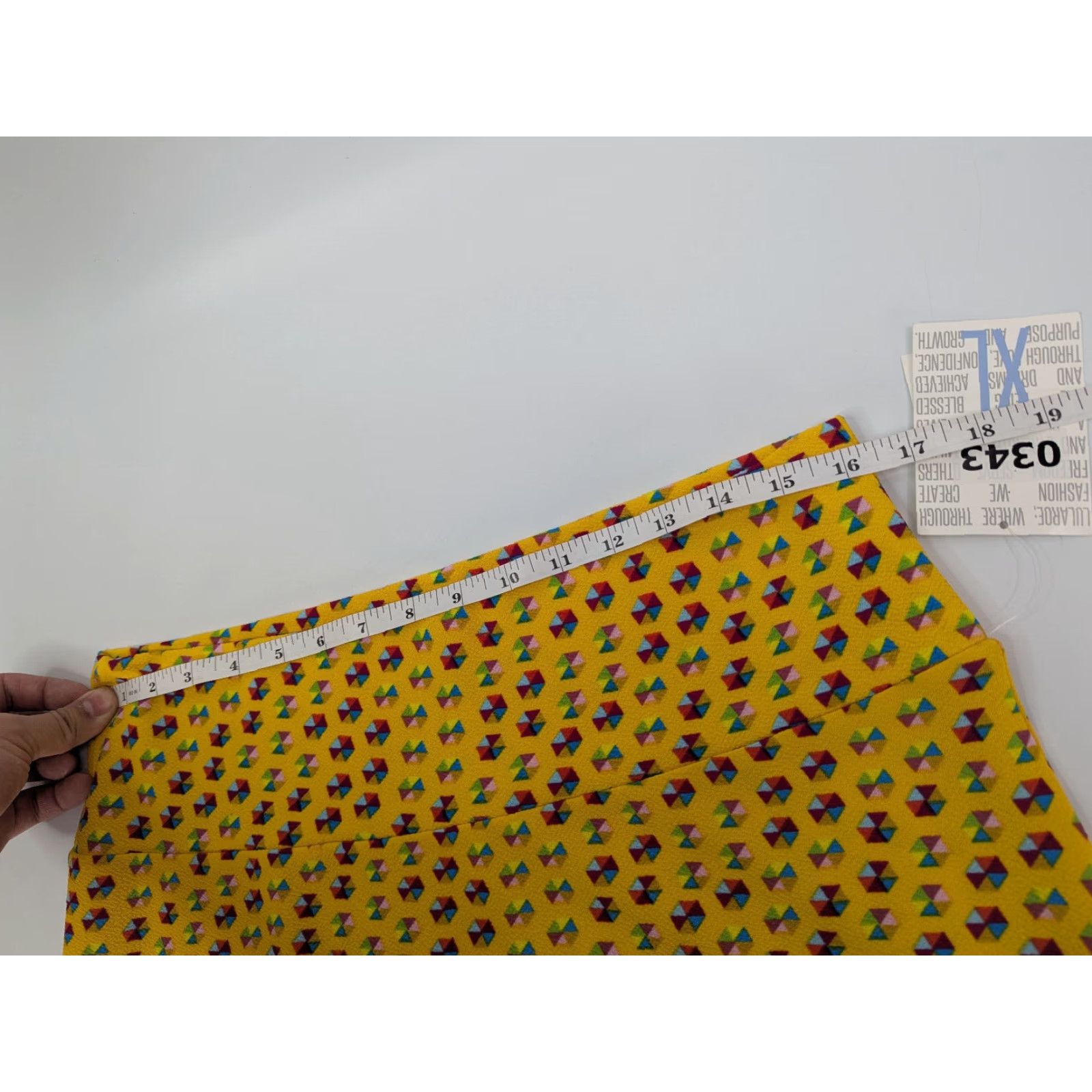 Vintage LuLaRoe NWT Cassie Pull-On Midi Skirt XL Yellow Hexagon Print Size 40" / US 18 - 4 Thumbnail