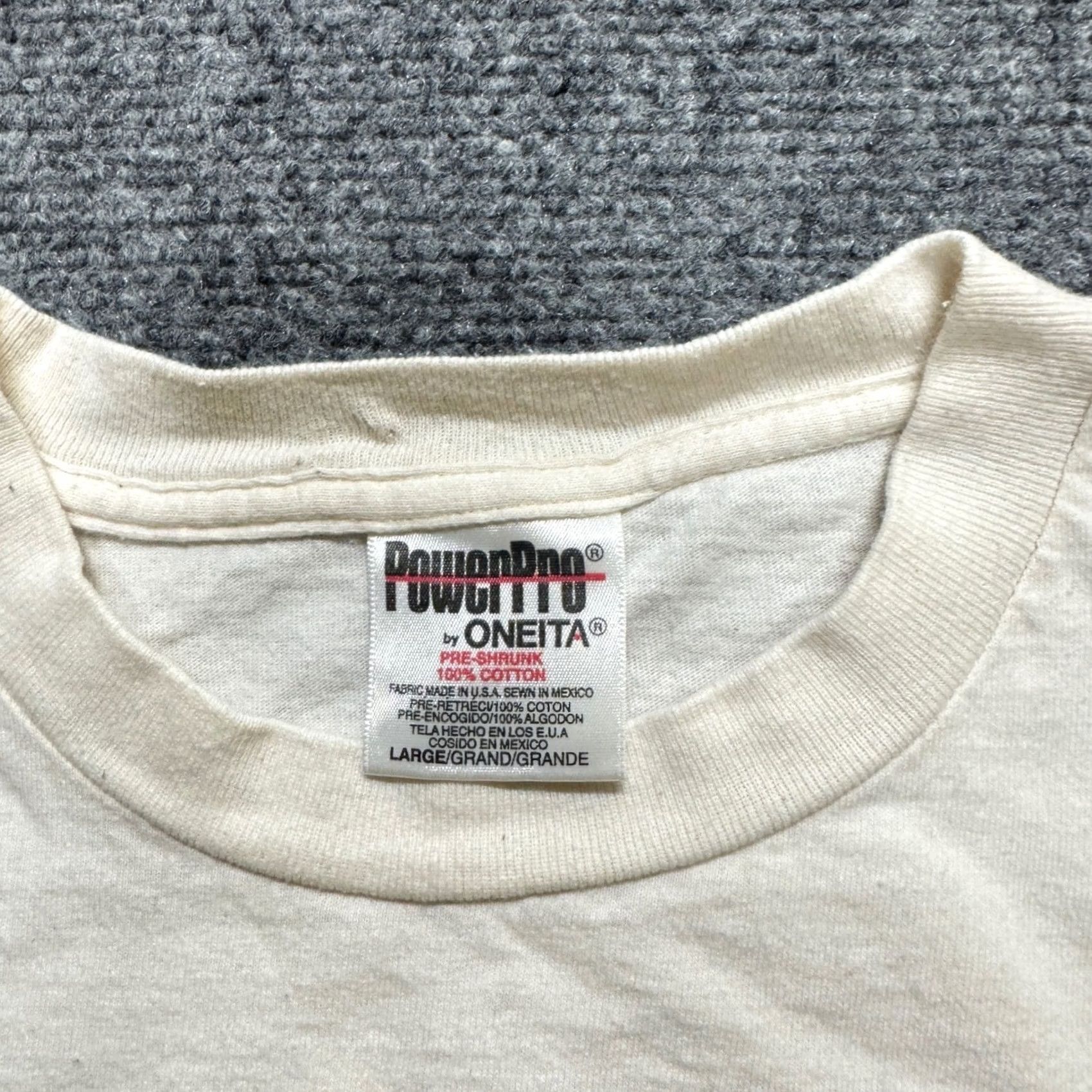 Vintage VINTAGE OLIVER TWIST Broadway T-shirt Mountain Play Theatre L Men White Size L Shirt Mens Size US L / EU 52-54 / 3 - 2 Thumbnail
