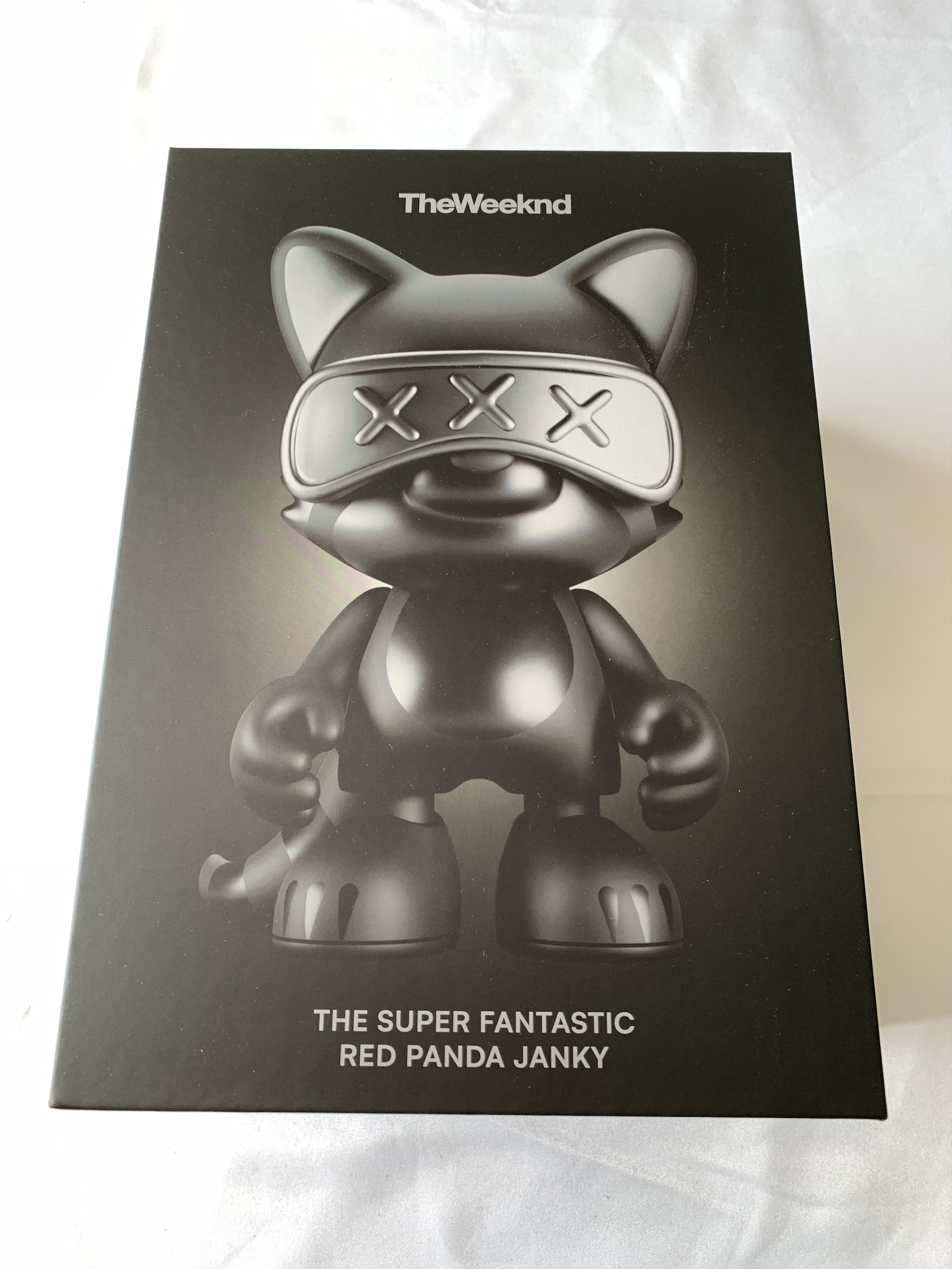 Medicom Toy The Weeknd x Superplastic Superjanky Kiss Land 8 IN Figure ...
