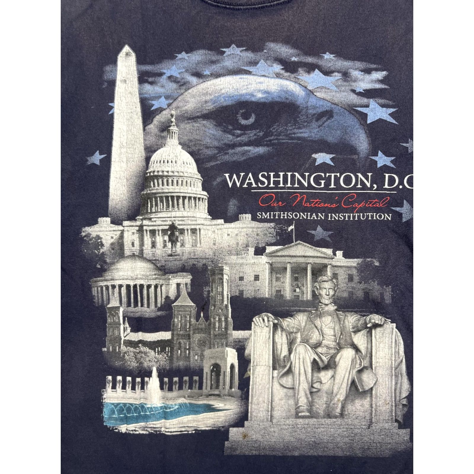 Vintage VINTAGE Smithsonian Shirt Mens Large Navy Blue Eagle Landmarks Washington DC City Skyline Graphic Print Crew Neck Short Sleeve Patriotic USA Travel Size US L / EU 52-54 / 3 - 2 Thumbnail