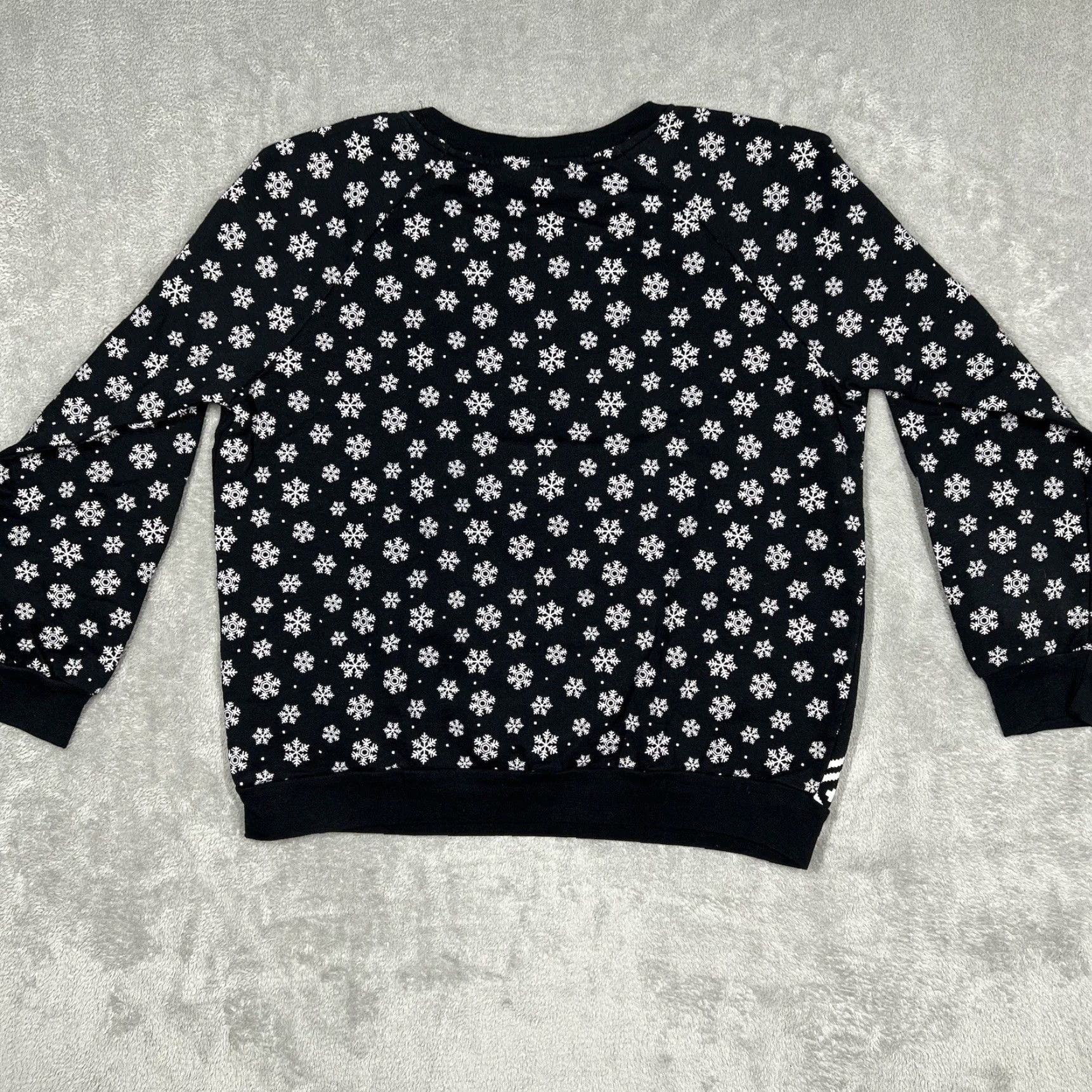 Disney Disney Sweatshirt Mickey Mouse Women's XL Crew Neck Black Fleece Interior Snowflakes Sparkle Graphic 15-17 Winter Athleisure Made by Disney Size XL / US 12-14 / IT 48-50 - 4 Thumbnail