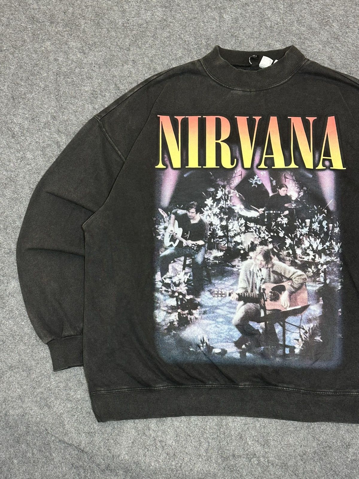 Nirvana H&M Divided Nirvana MTV Unplugged sweatshirt. Size US L / EU 52-54 / 3 - 5 Thumbnail