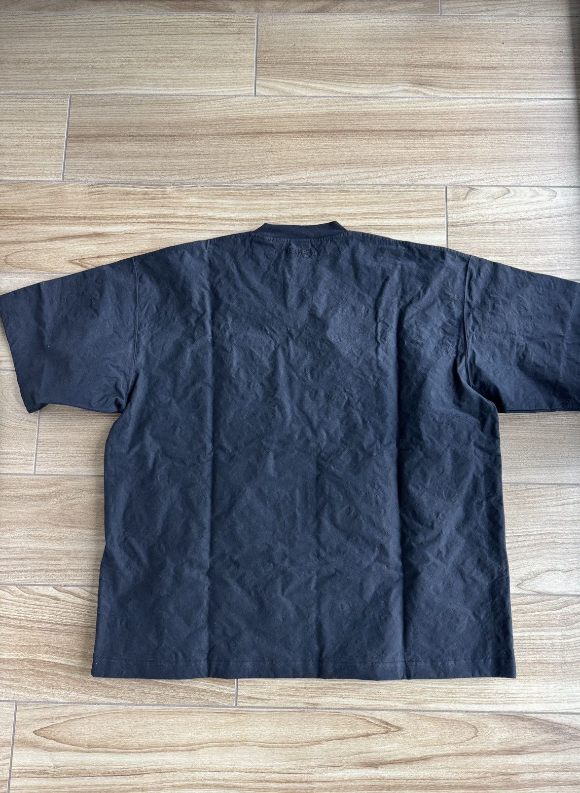Vetements VETEMENTS Metalized Wrinkled 'Not Mom's Favorite' T-shirt Size US L / EU 52-54 / 3 - 16 Thumbnail