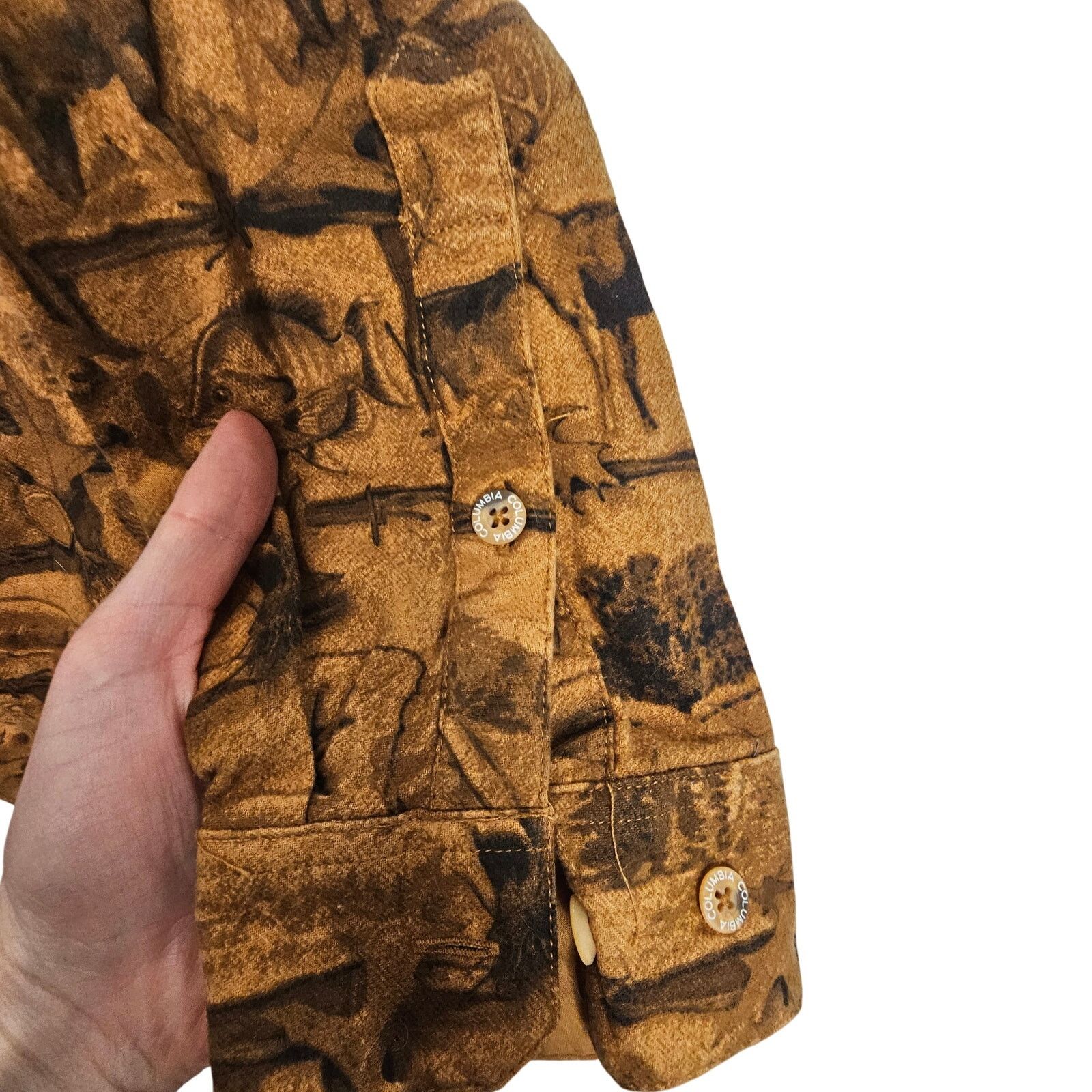 Columbia Columbia PHG Mens Flannel Hunting Shirt Size M Animal Print Size US M / EU 48-50 / 2 - 4 Thumbnail