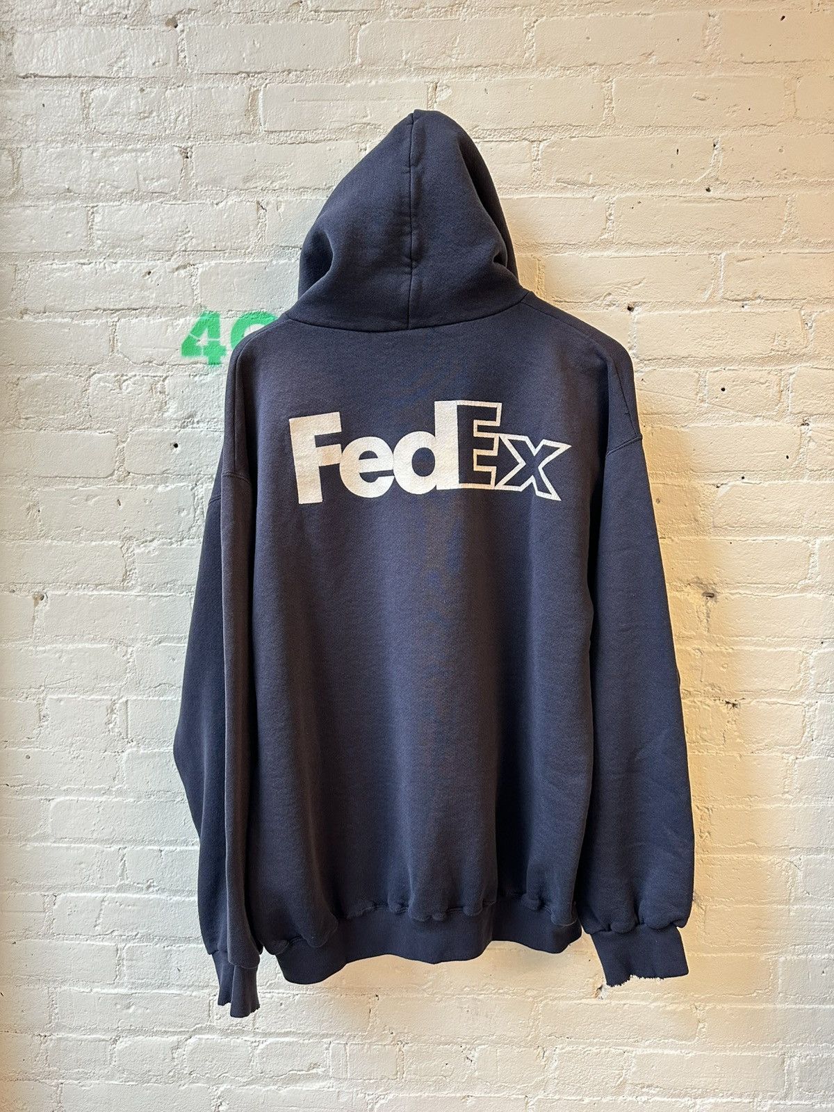 Vintage VINTAGE THRASHED FEDEX HOODIE 4G Size US XL / EU 56 / 4 - 3 Thumbnail