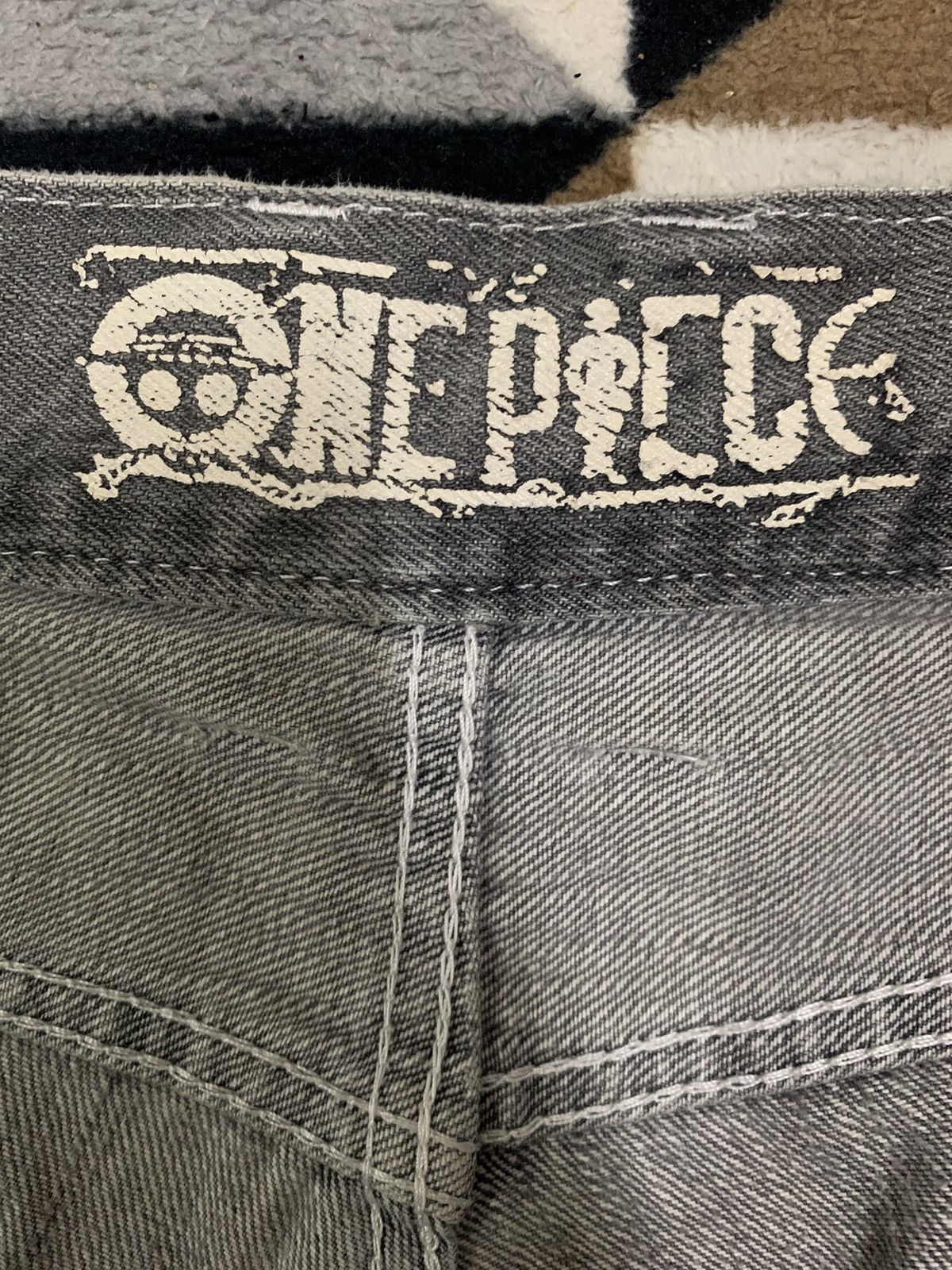 One Piece Vintage One Piece Tony Chopper Loose Fit Distressed Jeans Size US 32 / EU 48 - 18 Thumbnail
