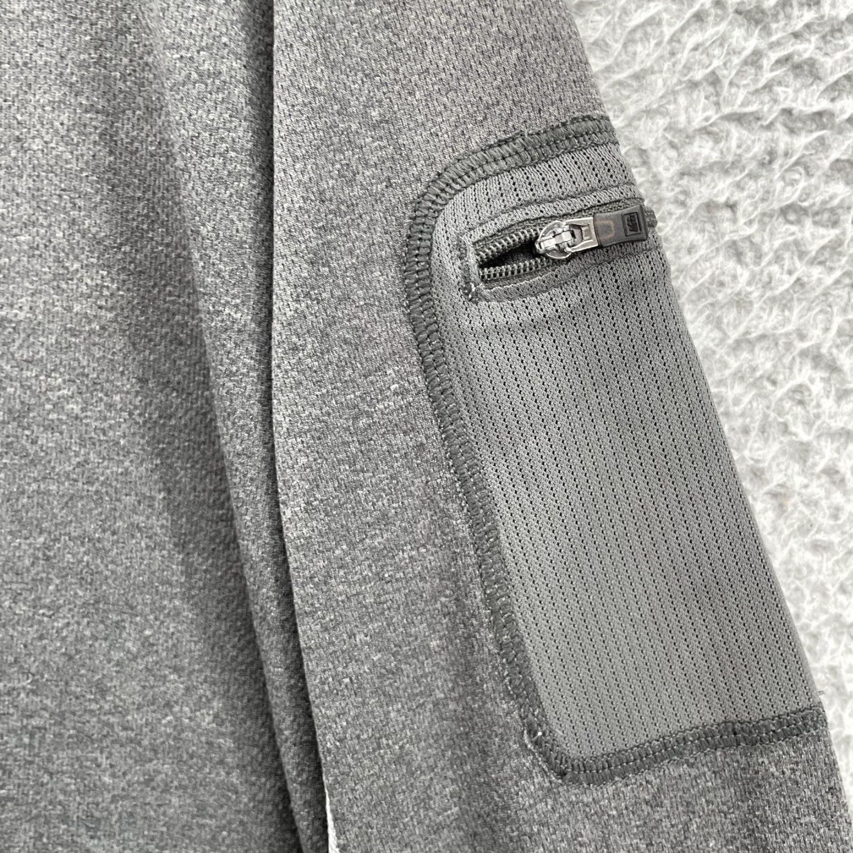 Mountain Hardwear REI 1/4 Zip Pullover Sweatshirt Mountain Hardwear Mens XXL Gray Gorpcore Training Performance Run Size US XL / EU 56 / 4 - 3 Thumbnail