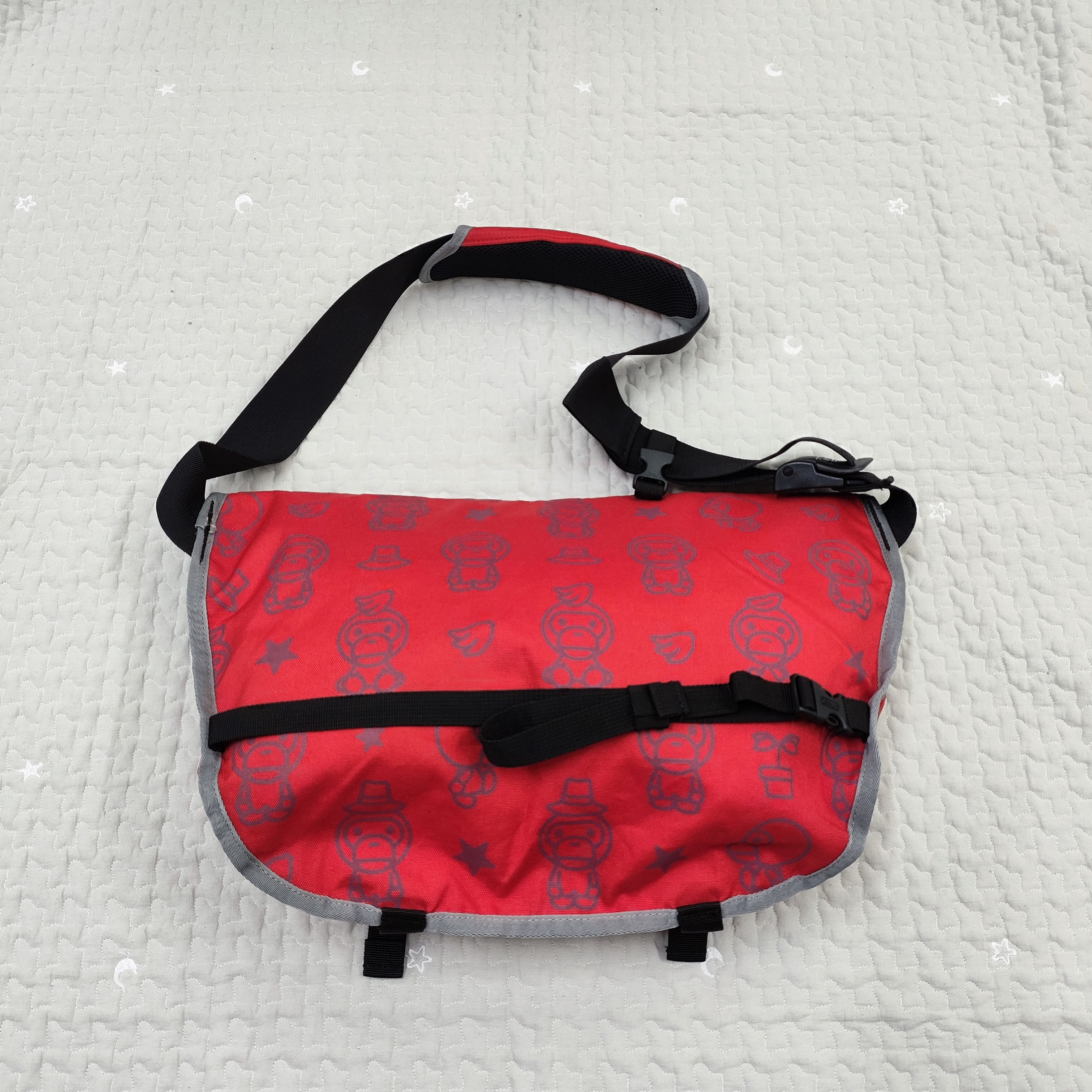 Bape Baby Milo x Coleman Messenger Bag (2011) Size ONE SIZE - 2 Thumbnail