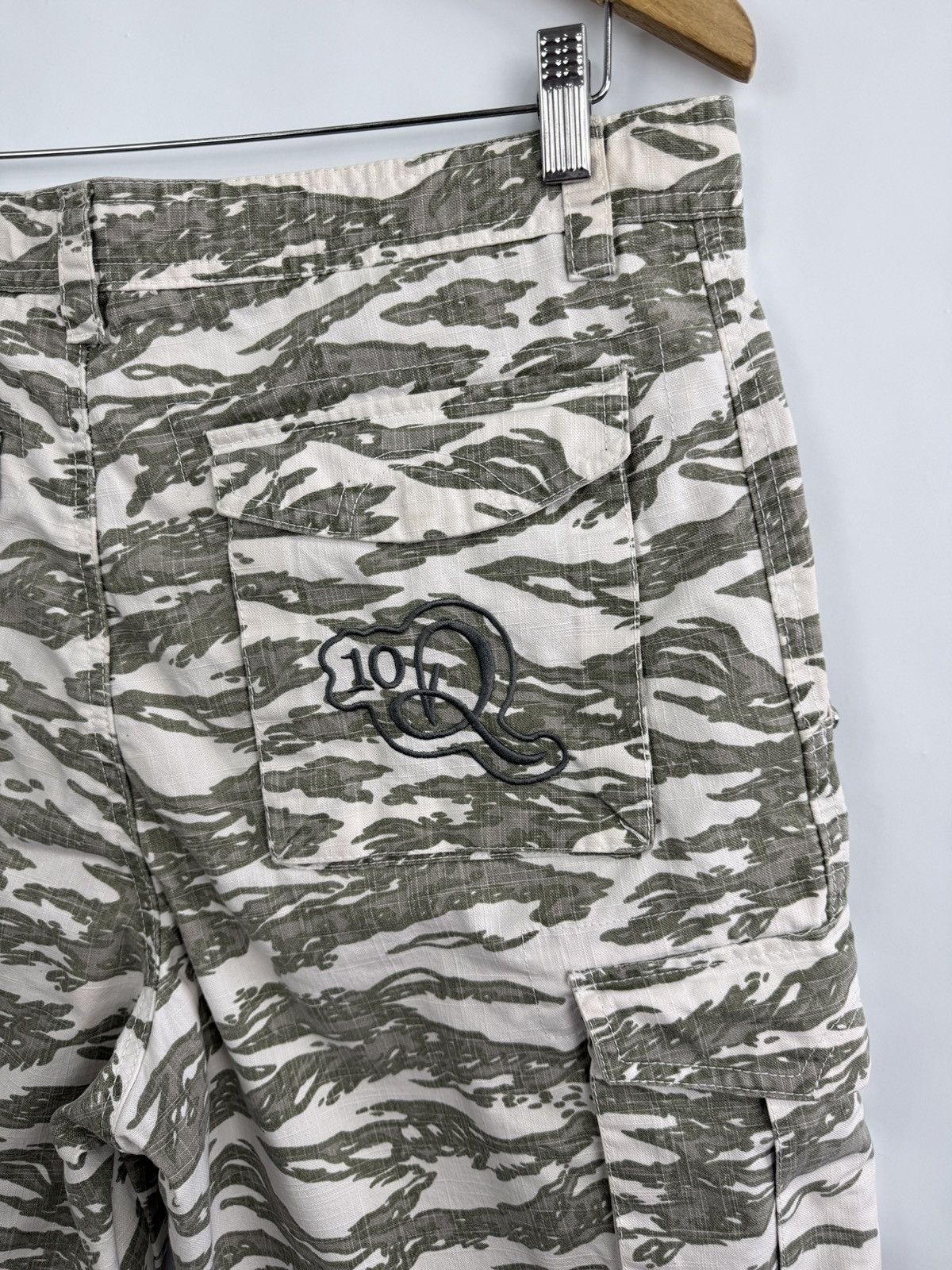 Nike 🇧🇷 Vintage Y2K Nike R10 Ronaldinho 10 Camo Cargo Shorts Retro Size US 32 / EU 48 - 10 Thumbnail