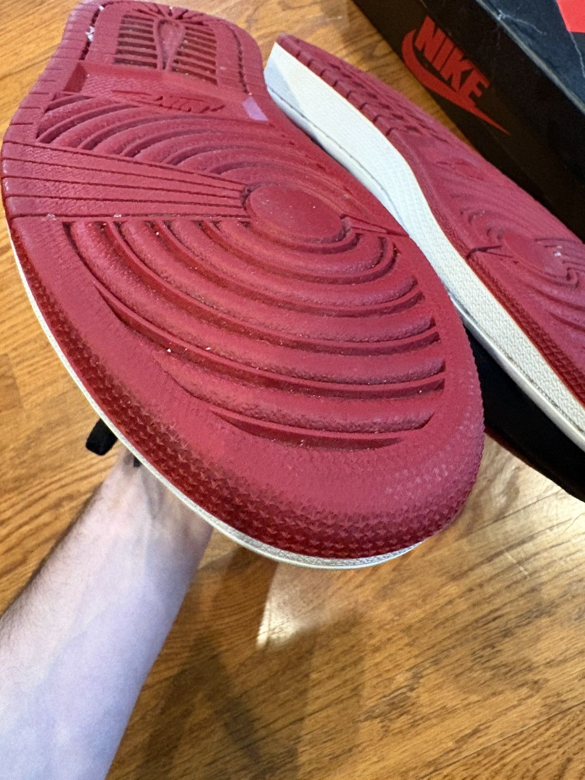 Nike Jordan 1 Banned/Bred 2016 Size US 12 / EU 45 - 12 Thumbnail