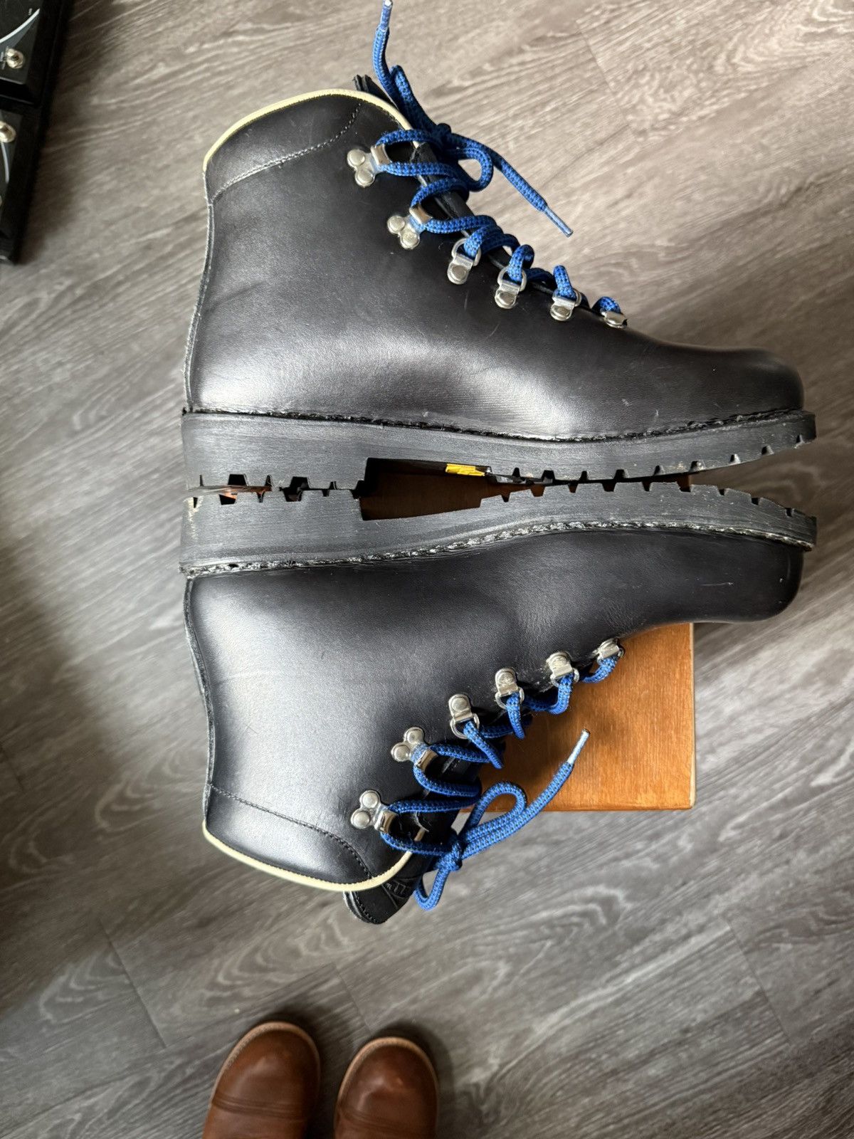 Merrell Merrel Wilderness Black Vintage Hiking Boots Men’s Size 10 Size US 10 / EU 43 - 5 Thumbnail