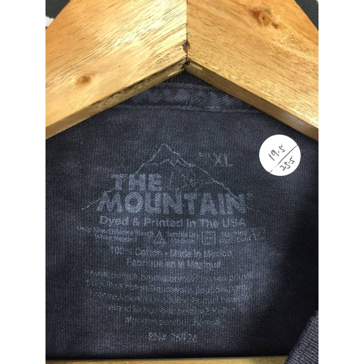 The Mountain The Mountain 2014 By Michael McGloin Ying Yang Wolves Tee Size US M / EU 48-50 / 2 - 11 Thumbnail