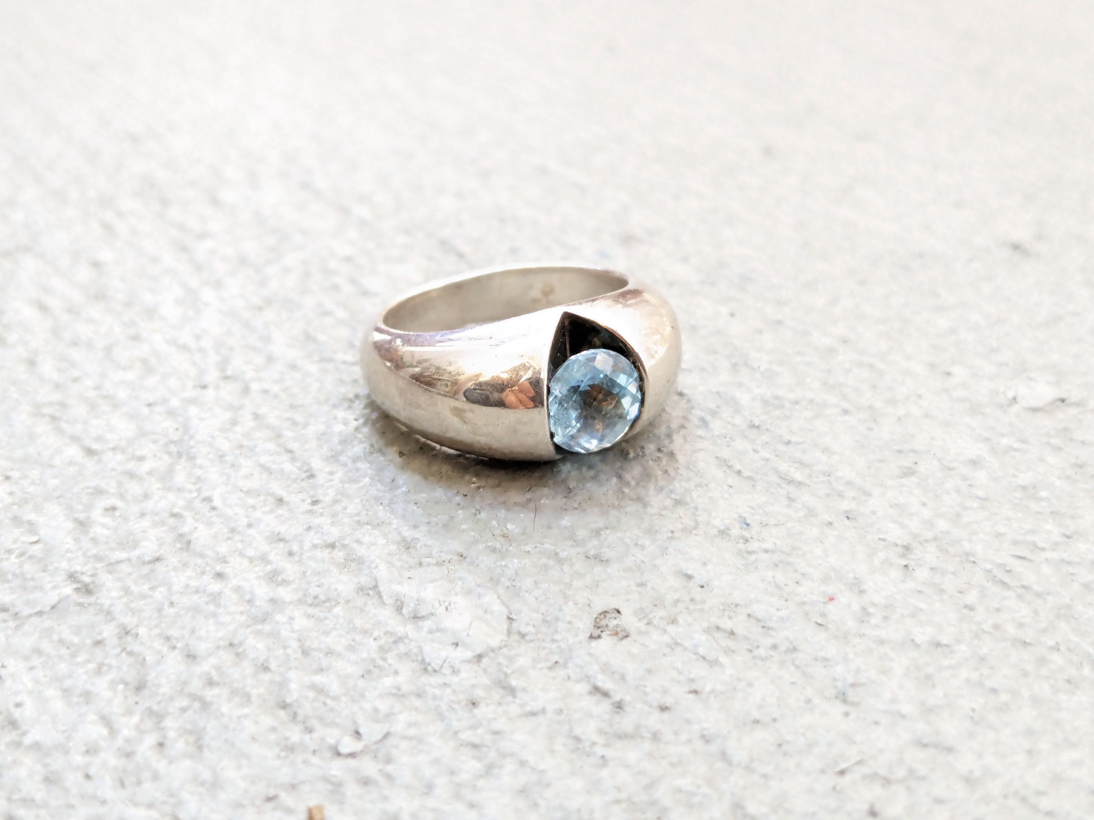 Jewelry Vintage Sterling Silver Ring Blue Topaz Size 6.5 Modern Size ONE SIZE - 1 Thumbnail