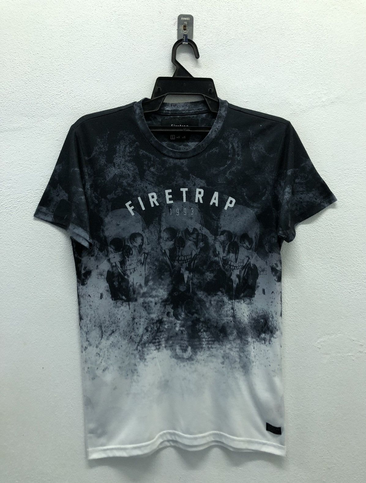 Firetrap Firetrap Born in London Deadly&Twisted T-Shirt Size US S / EU 44-46 / 1 - 1 Thumbnail