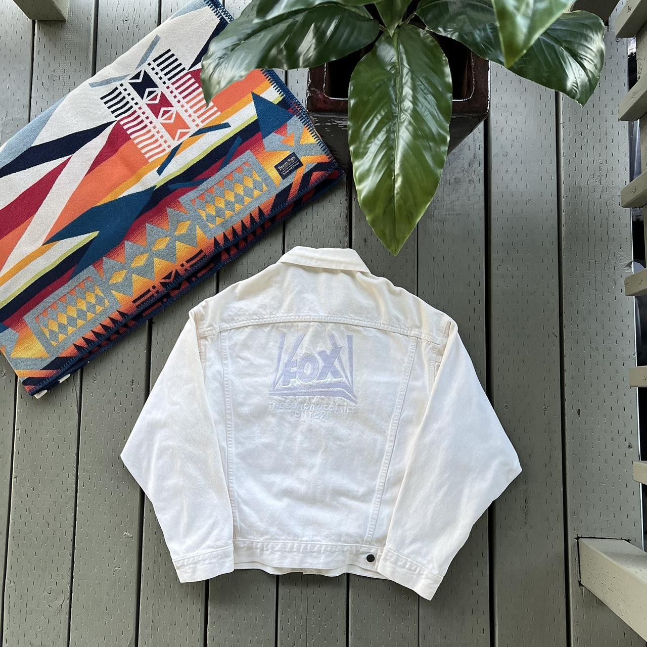 Vintage Vintage 90s Fox Sunday Comics on Fox White Denim Jacket Size US L / EU 52-54 / 3 - 3 Thumbnail