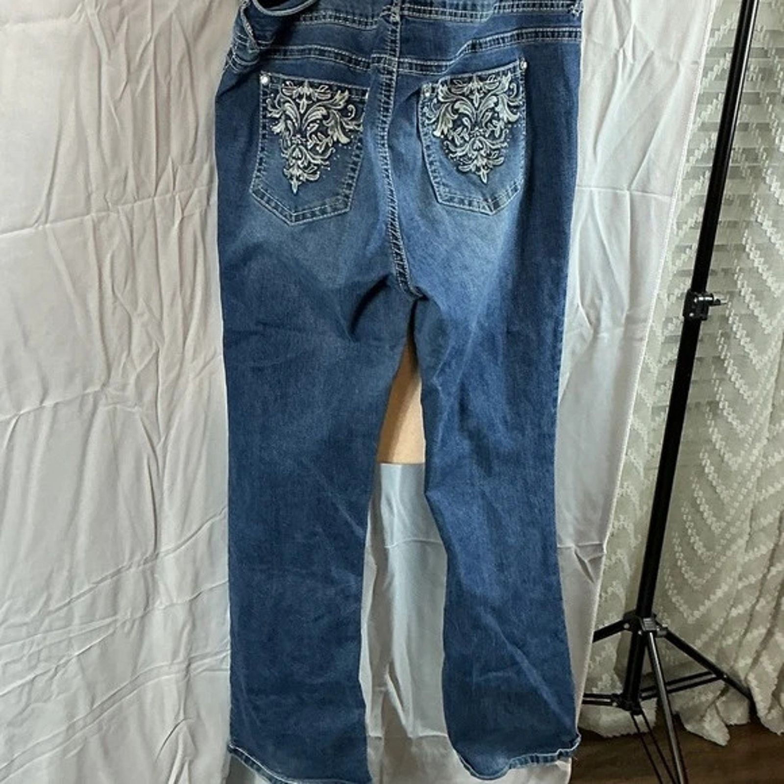 Other WallFlower Luscious Curvy” Bootcut Jeans mbroidered Back S17 Size 38" / US 16 / IT 52 - 3 Thumbnail