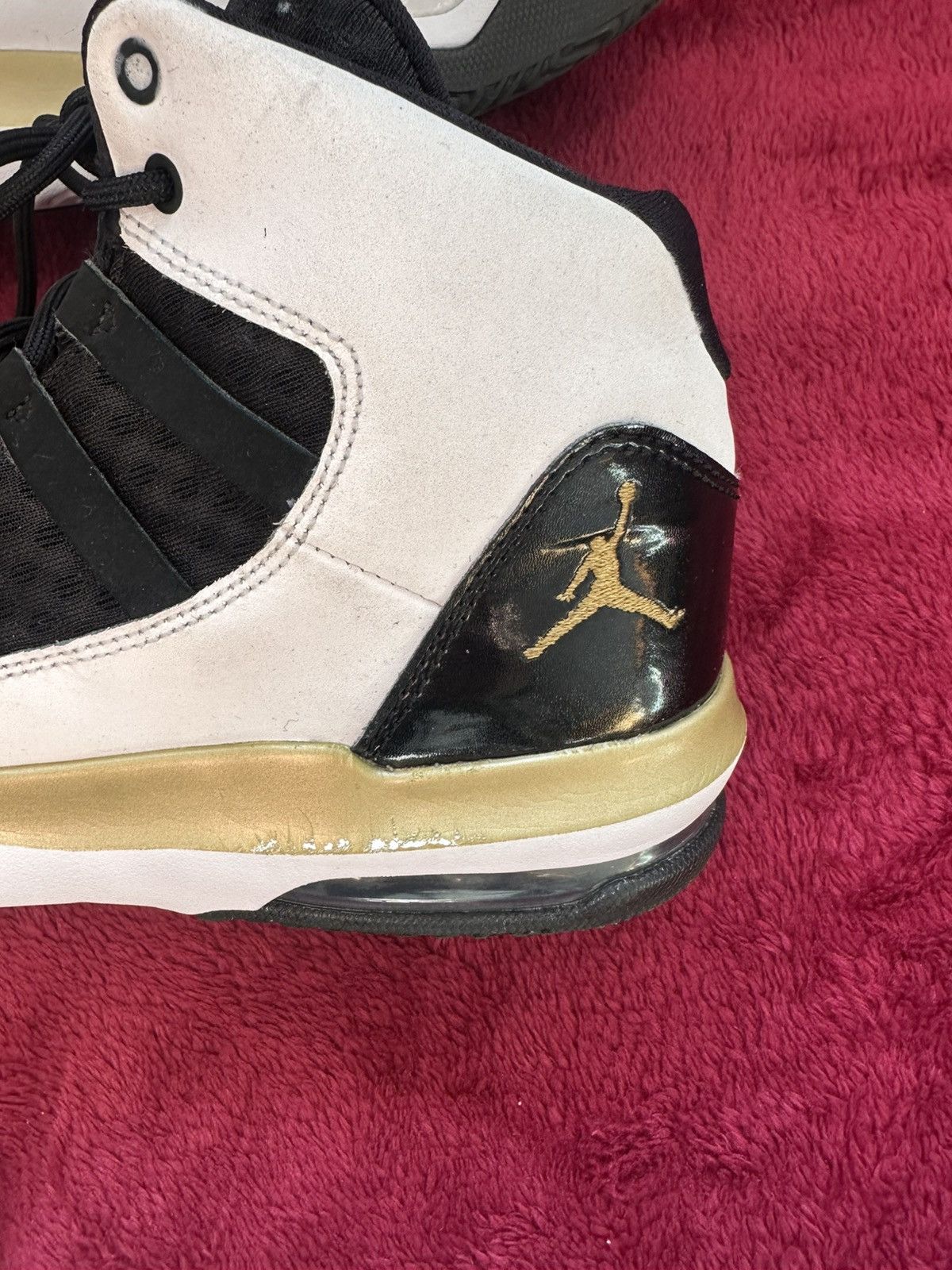 Jordan Brand jordan max aura 2 "olympic gold" Size US 6 / EU 39 - 2 Thumbnail