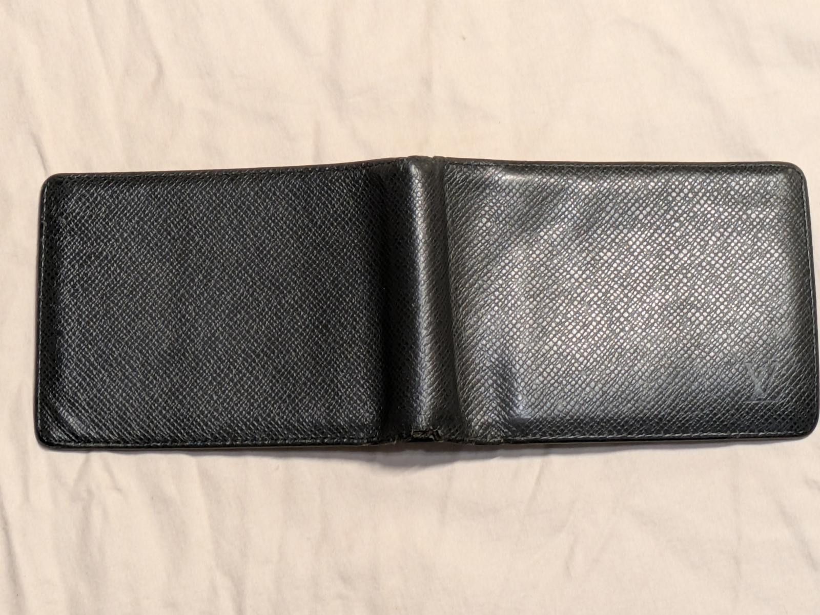 Louis Vuitton Louis Vuitton Multiple Wallet in Black Epi Size ONE SIZE - 5 Thumbnail