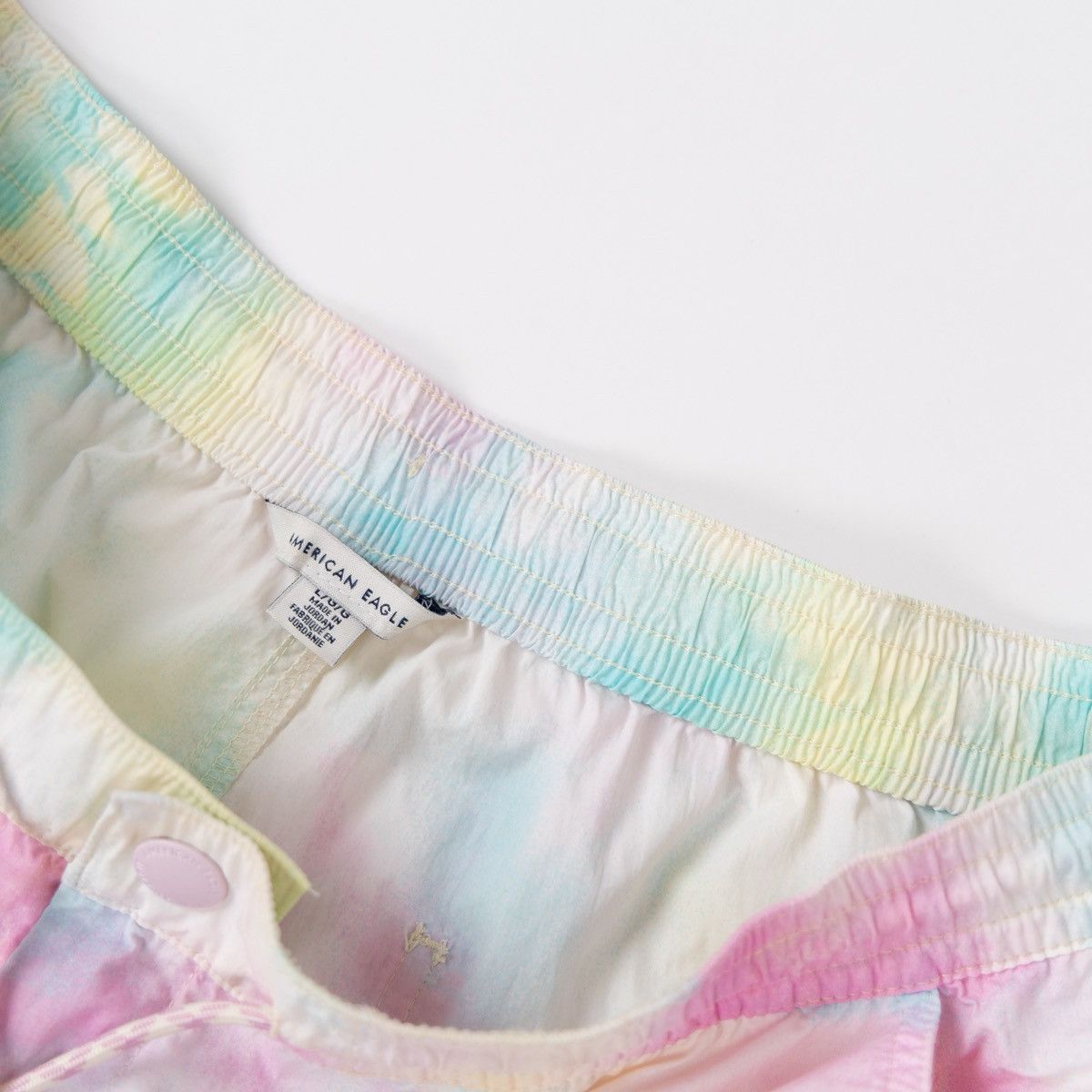 American Eagle Outfitters American Eagle Multicolor Tie Dye Nylon Shorts Pastel Beach Size US 34 / EU 50 - 5 Thumbnail