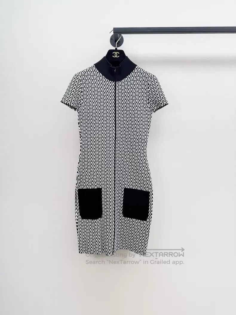 Valentino Valentino Full print knitted dress Size S / US 4 / IT 40 - 1 Thumbnail