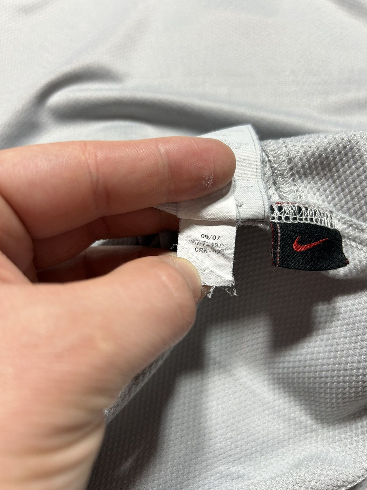 Vintage Vintage Nike Arsenal 2007 2008 Away Jersey T-Shirt Size US M / EU 48-50 / 2 - 11 Thumbnail