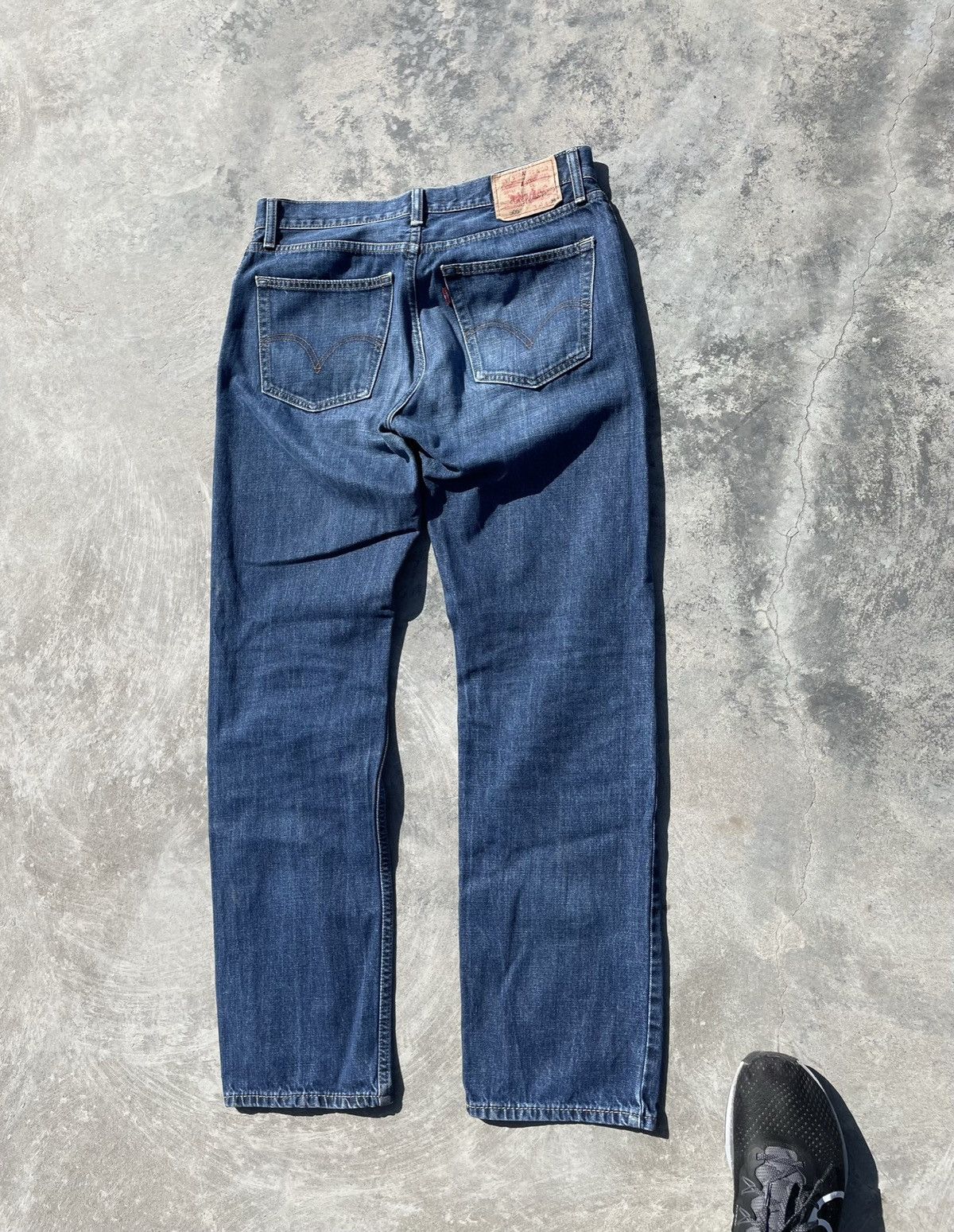 Levi's Vintage Levis 505 Blue Faded Distressed Y2K Jeans Pants Size US 33 - 9 Thumbnail