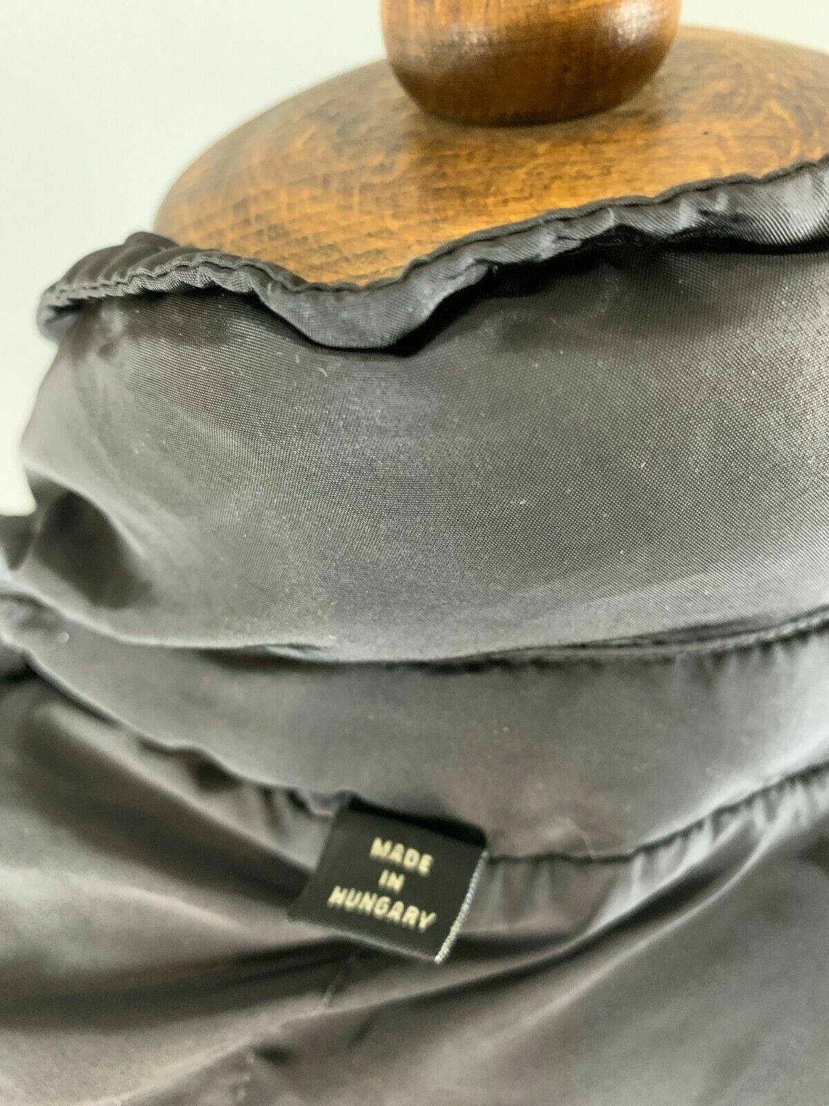 Designer Ladies Weekend Max Mara Black Full Zip Quilted Nylon Jacket Size M / US 6-8 / IT 42-44 - 9 Thumbnail
