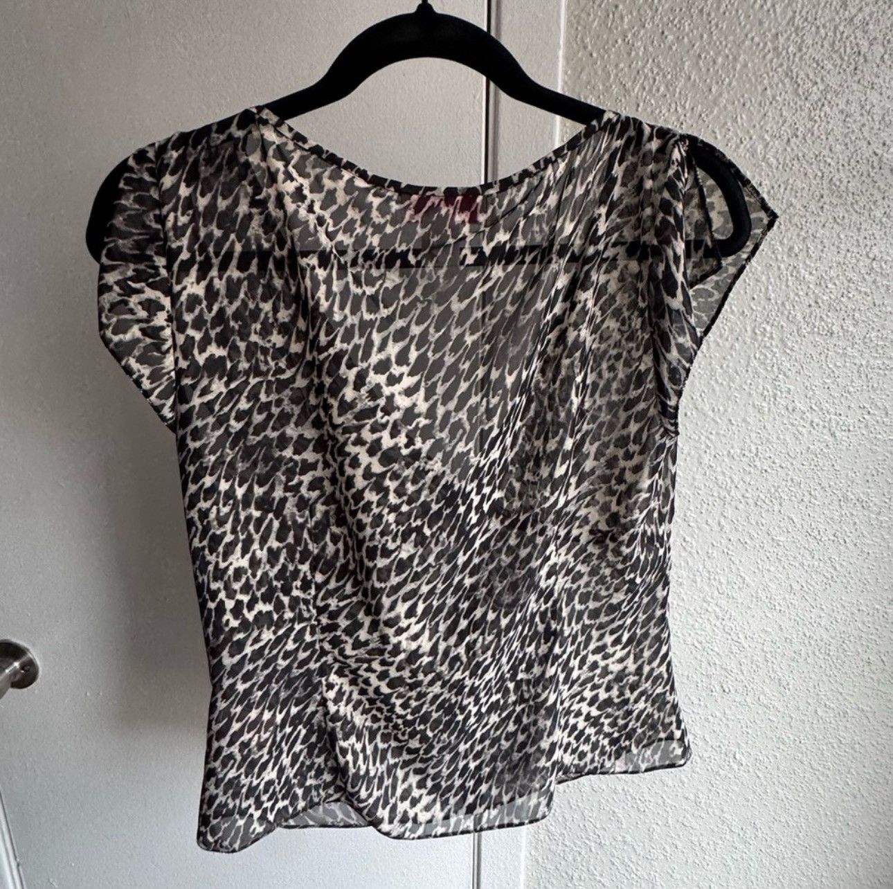 Nine West Nine & Co - Sheer Animal Print Blouse Lightweight V-Neck Top Size M / US 6-8 / IT 42-44 - 6 Thumbnail