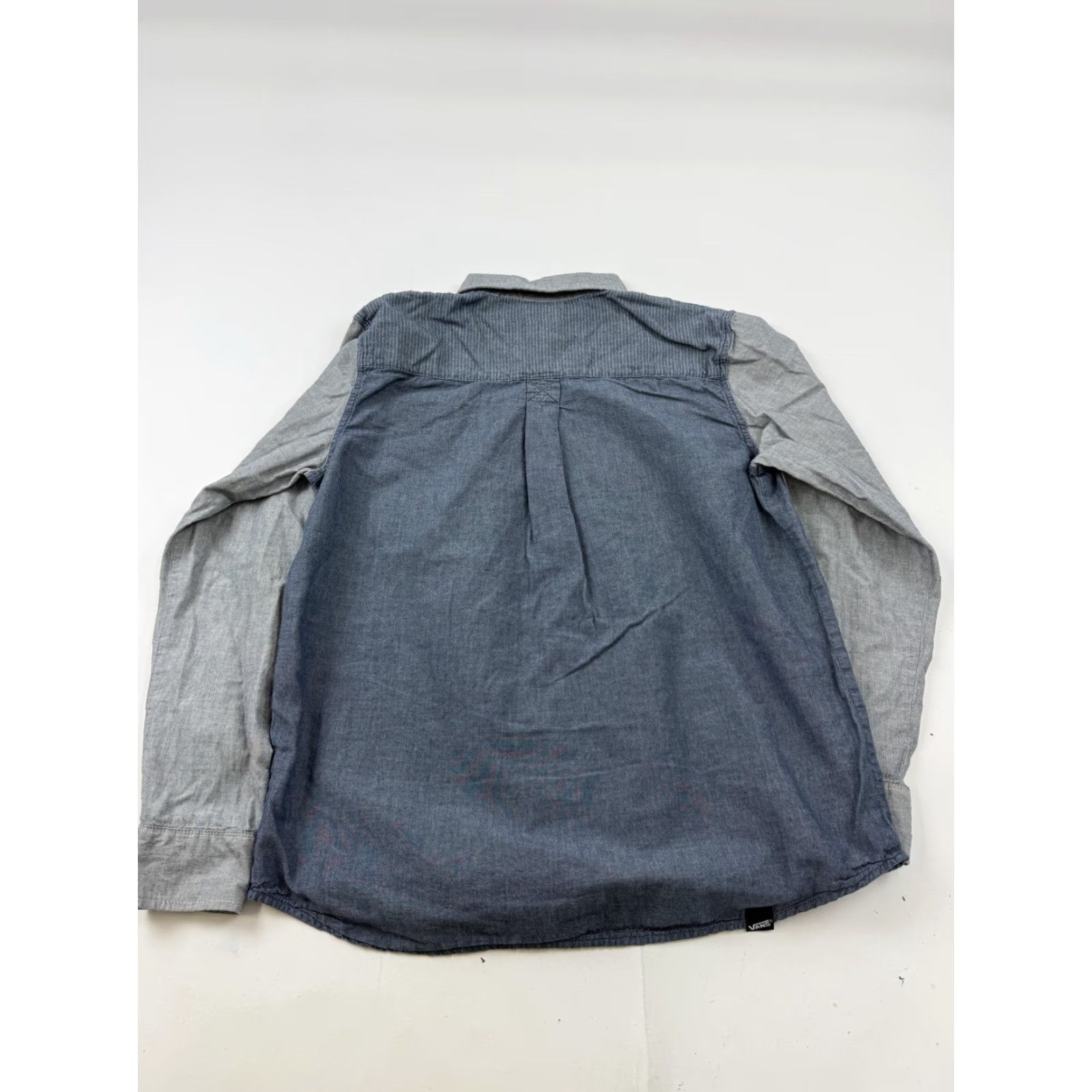 Vans VANS Shirt Mens Medium Blue Gray Chambray Colorblock Long Sleeve Button Front Size US M / EU 48-50 / 2 - 7 Thumbnail