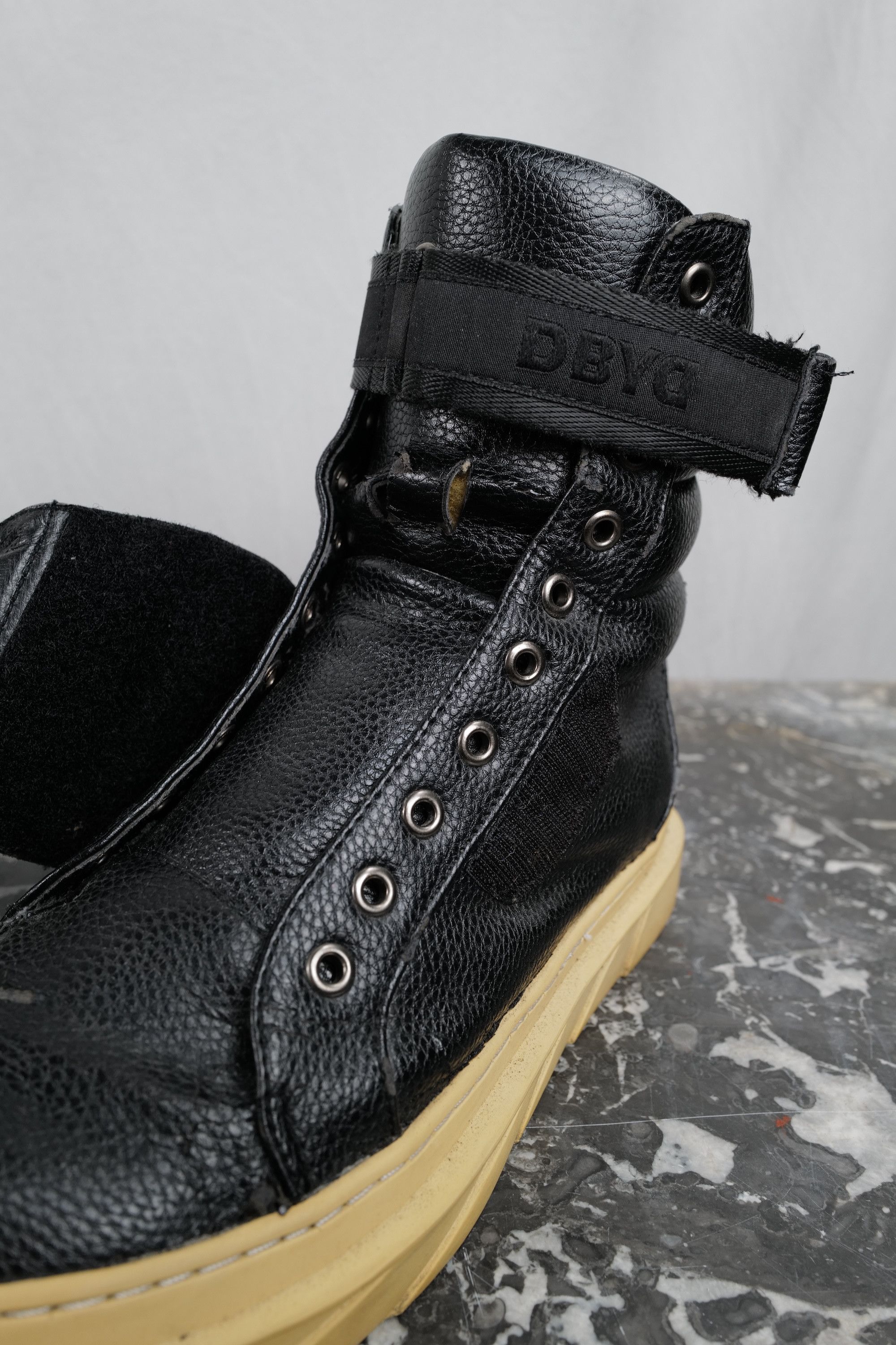 D by D DBYD HI-TOP FABRIC SNEAKER Size US 8 / EU 41 - 22 Thumbnail