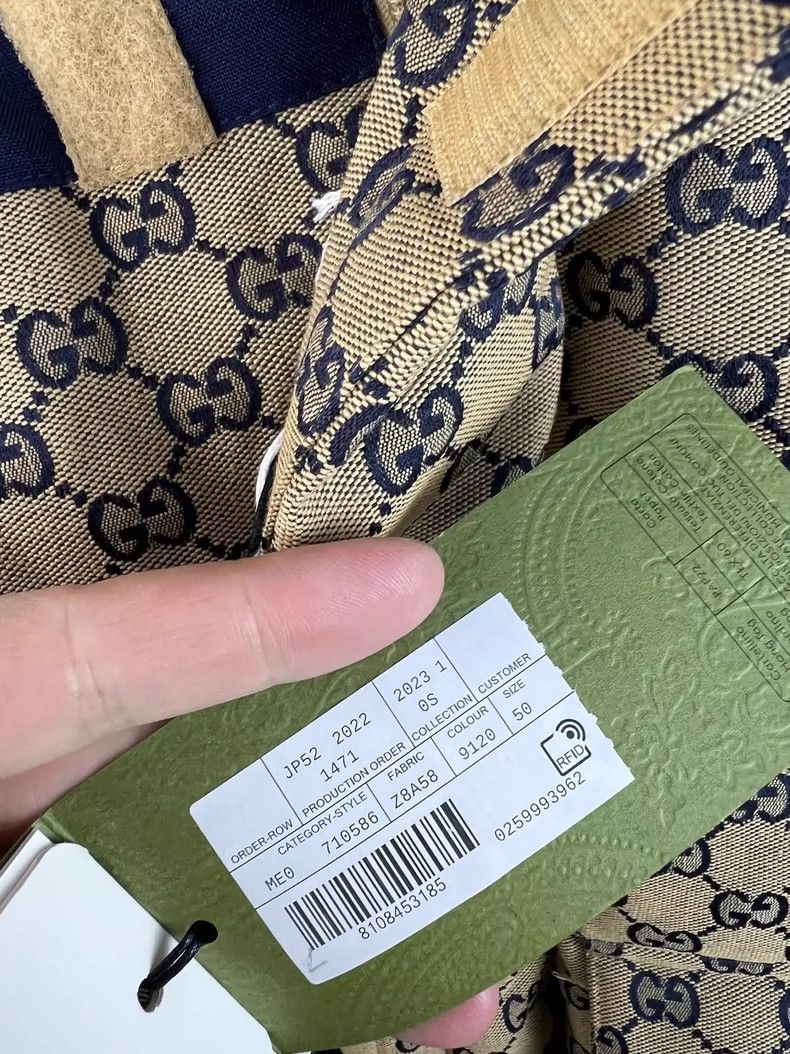 Gucci Gucci Full logo hooded down vest with presbyopia vest Size US M / EU 48-50 / 2 - 2 Thumbnail