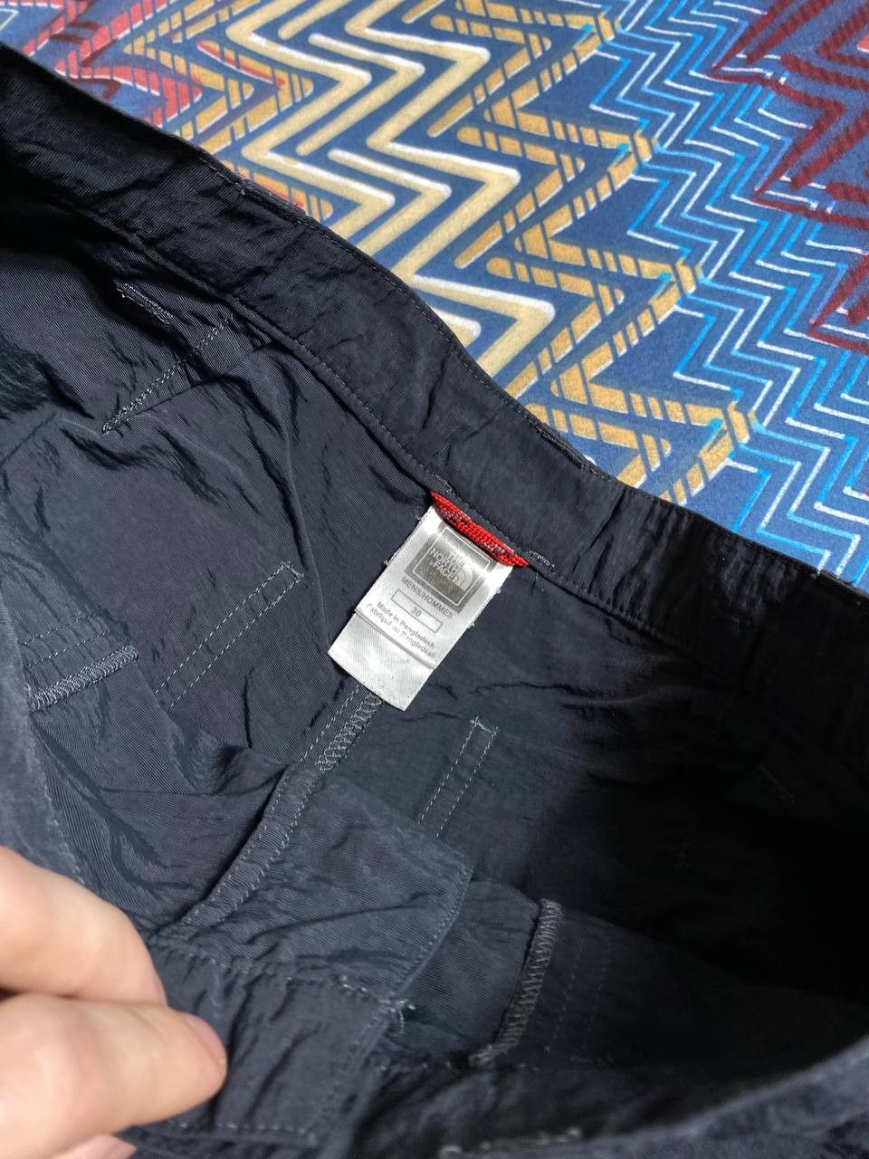 The North Face × Vintage Vintage Y2K The North Face Embroidered Logo Cargo Shorts Size US 30 / EU 46 - 5 Thumbnail