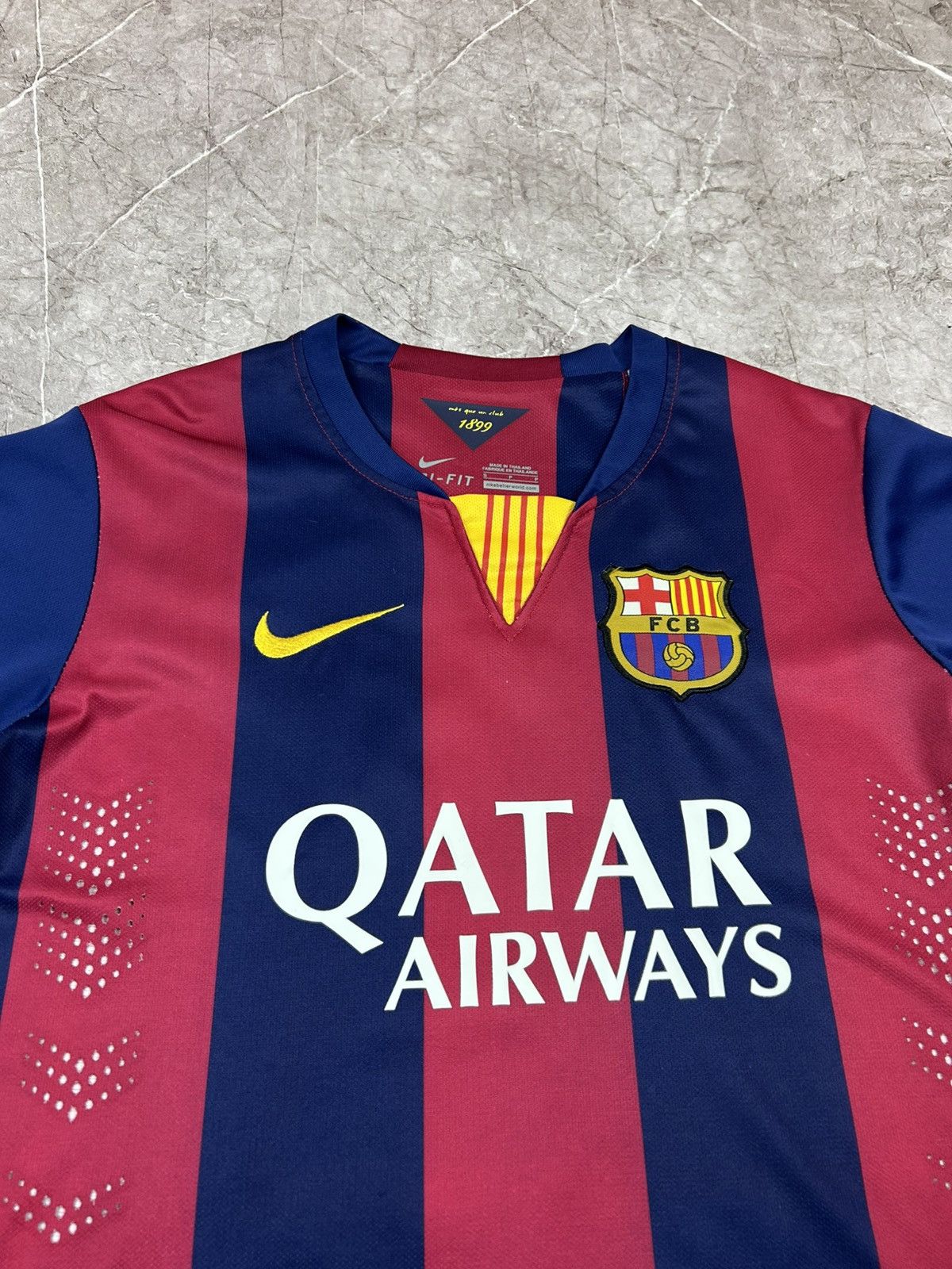 Nike Vintage Nike Barcelona 10 Messi soccer jersey size S Size US S / EU 44-46 / 1 - 7 Thumbnail