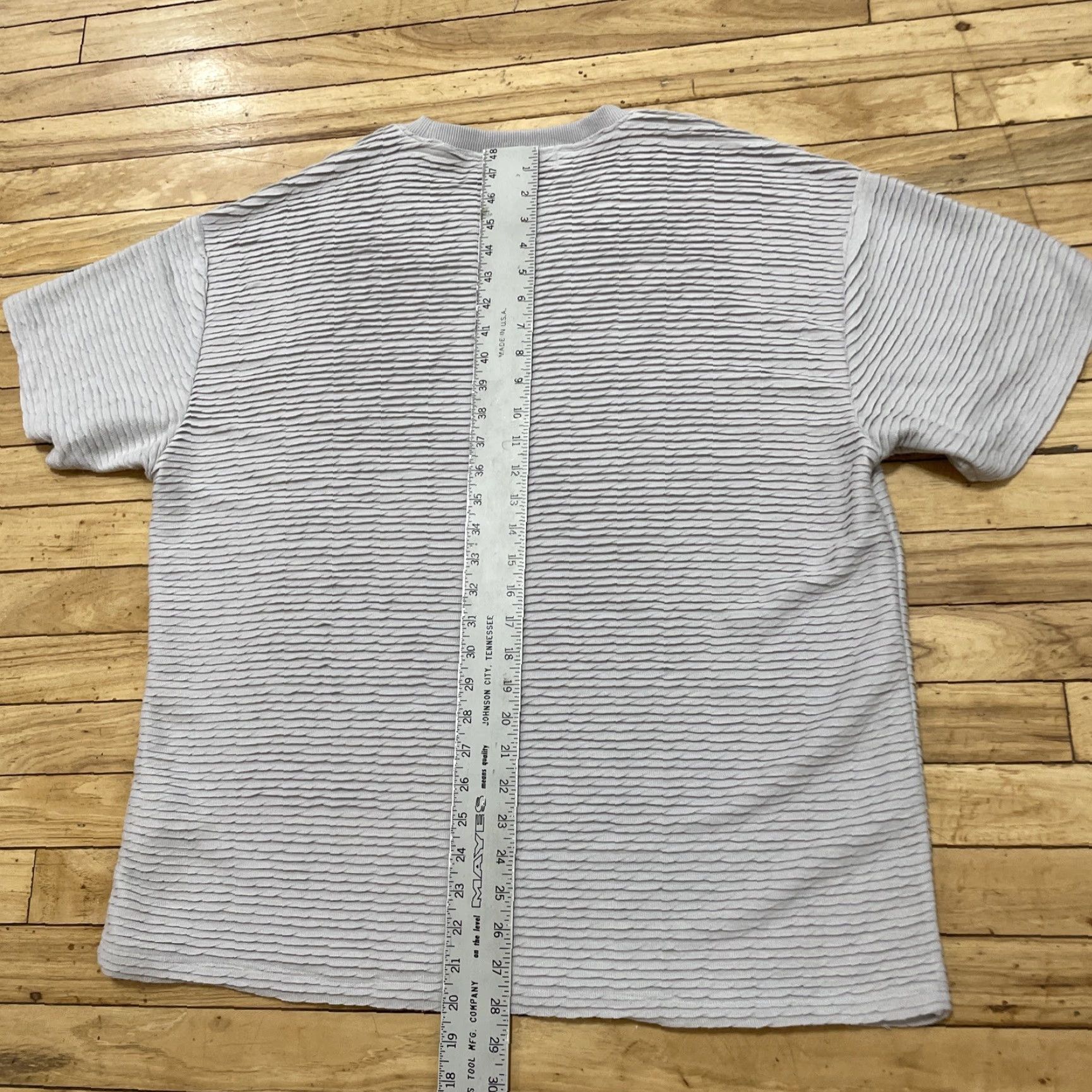 Forever 21 FOREVER 21 Shirt Men L Gray Ruffle 90s Tee Short Sleeve Modern Casual Women’s? Size US L / EU 52-54 / 3 - 5 Thumbnail