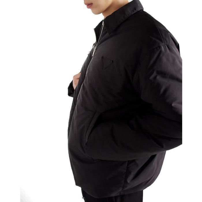 Prada o1mt1gz0226 Re-Nylon Padded Polyamide Jacket in Black Size US L / EU 52-54 / 3 - 5 Thumbnail