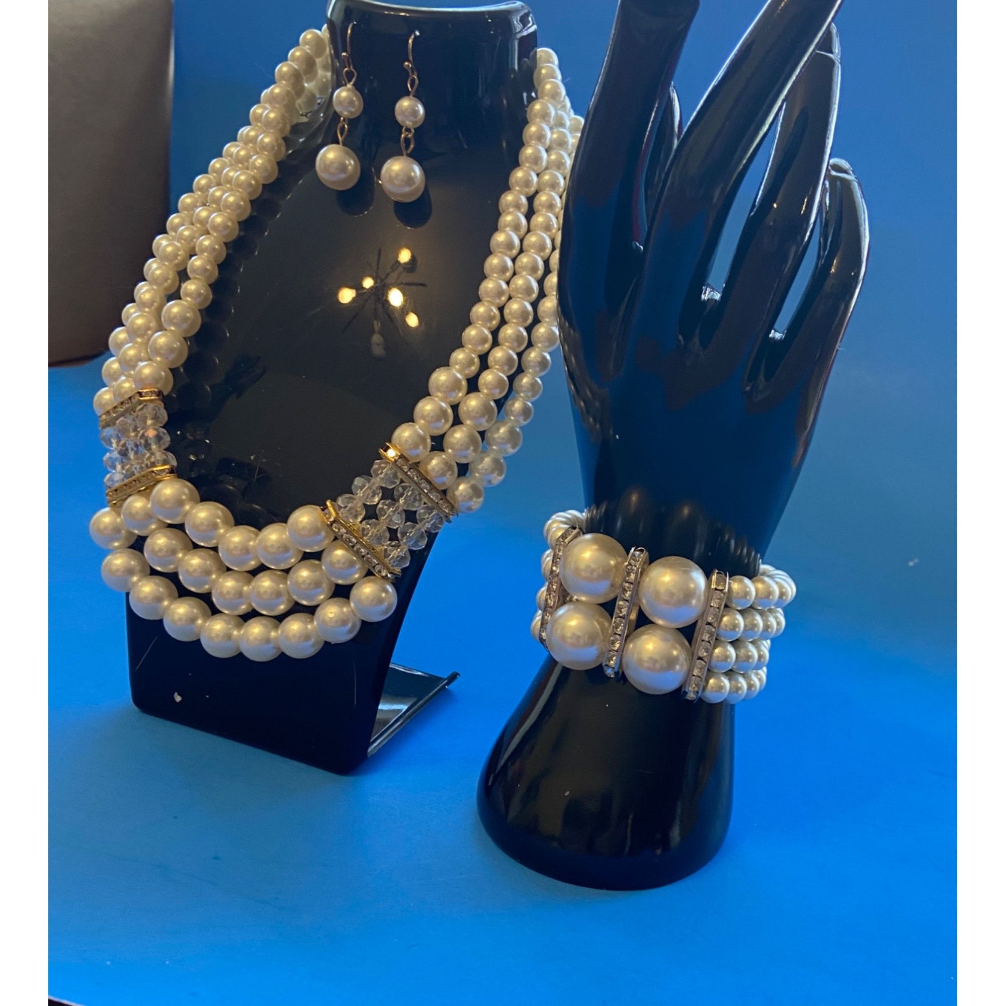 Other Faux Pearl 3pc Set W/Necklace,Bracelet&Earrings Goldtone&Cry Size ONE SIZE - 13 Thumbnail