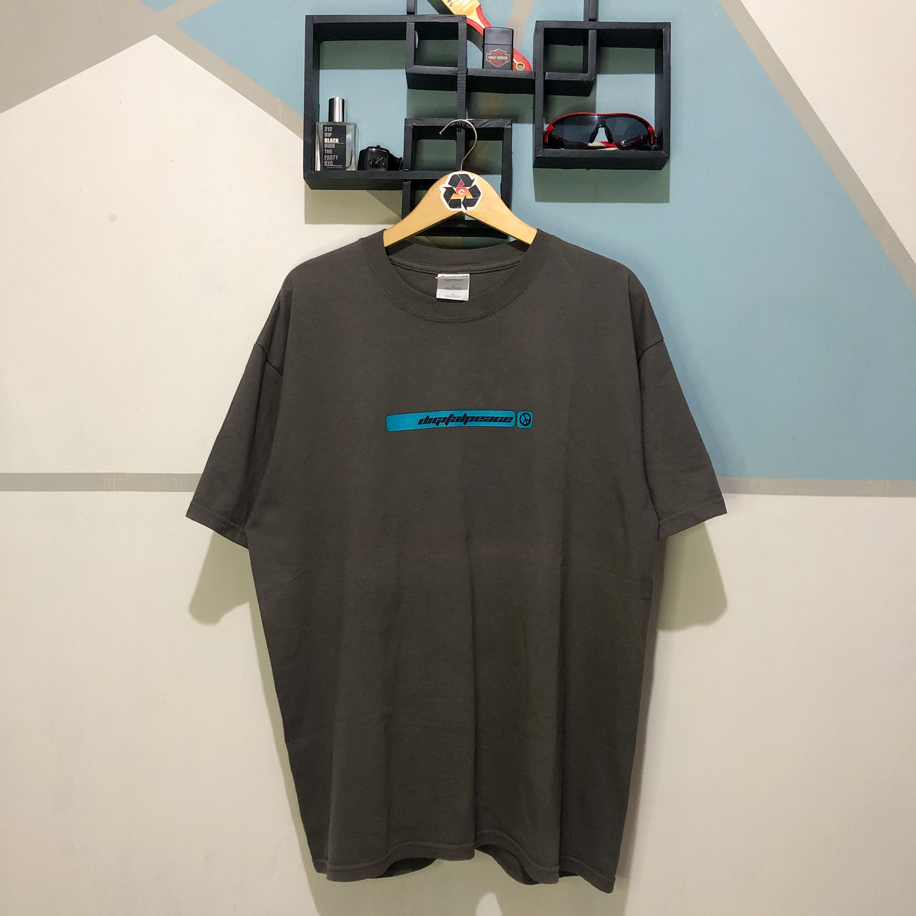 Other Vintage Digitalpeace Skateboard Early 2000 T-Shirt Size US XL / EU 56 / 4 - 1 Thumbnail