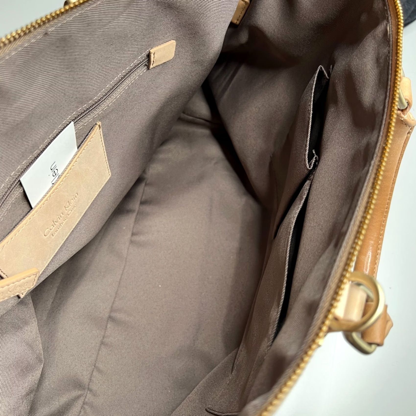 Calvin Klein VINTAGE Calvin Klein Beige Leather Satchel Tote Bag Gold Hardware Structured Large Purse Size ONE SIZE - 6 Thumbnail