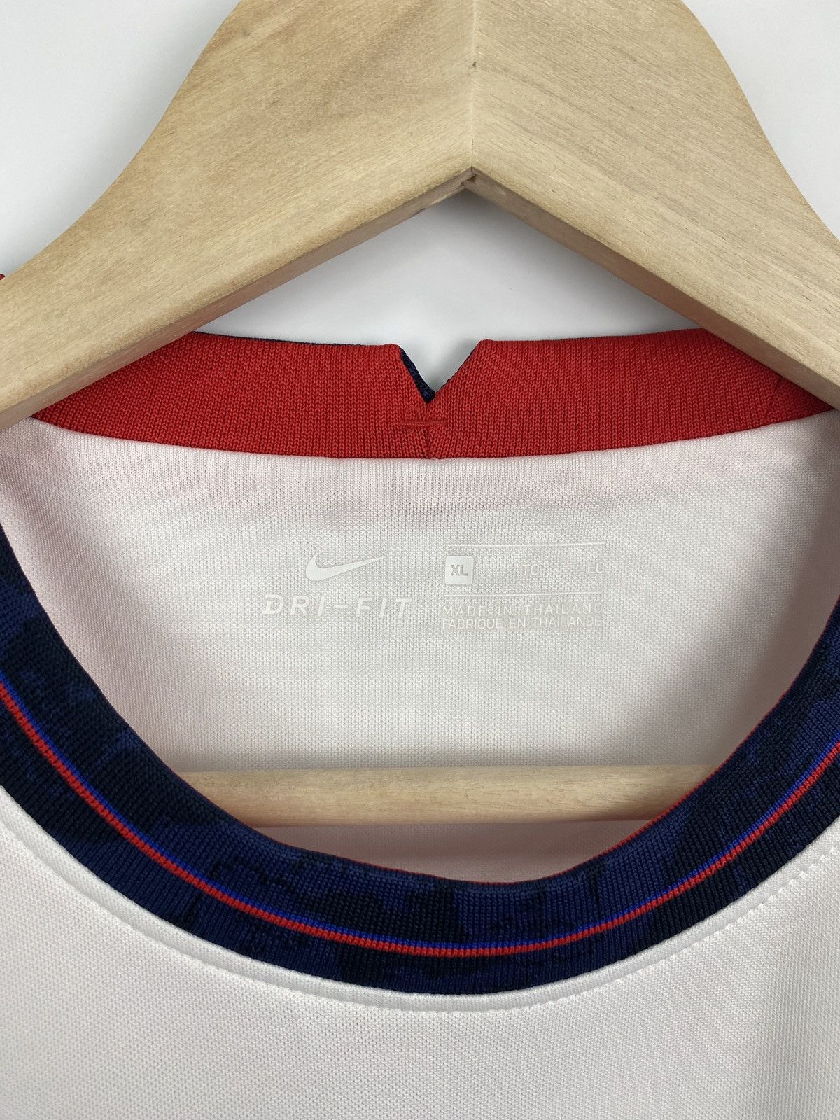 Nike 🏴󠁧󠁢󠁥󠁮󠁧󠁿 England Nike Grealish 7 Soccer Jersey Rare Retro Hype Y2K Size US XL / EU 56 / 4 - 6 Thumbnail