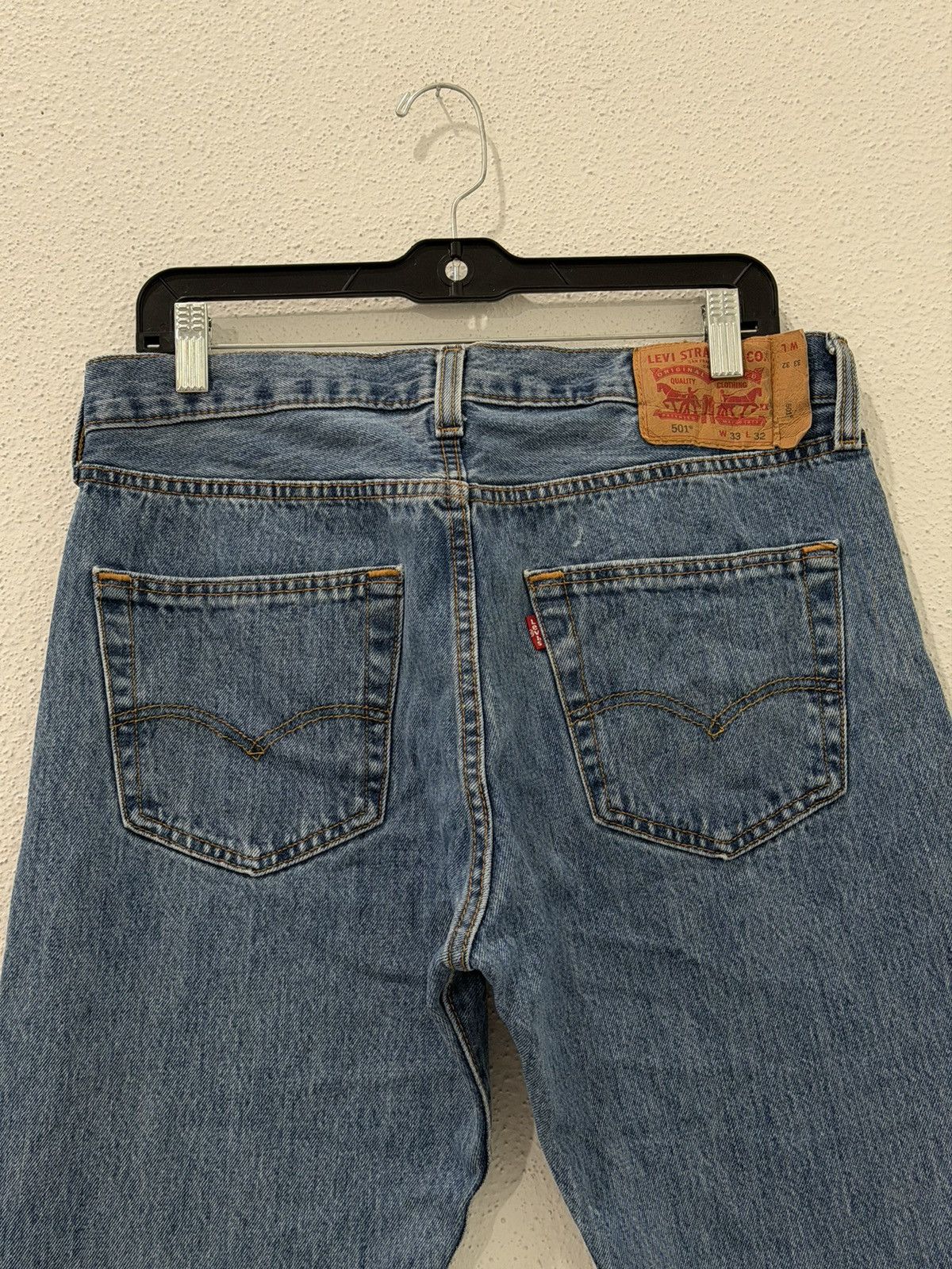 Levi's Vintage Clothing Vintage Levis 501 Jeans 33x32 Blue Straight Leg Button Fly Size US 33 - 2 Thumbnail