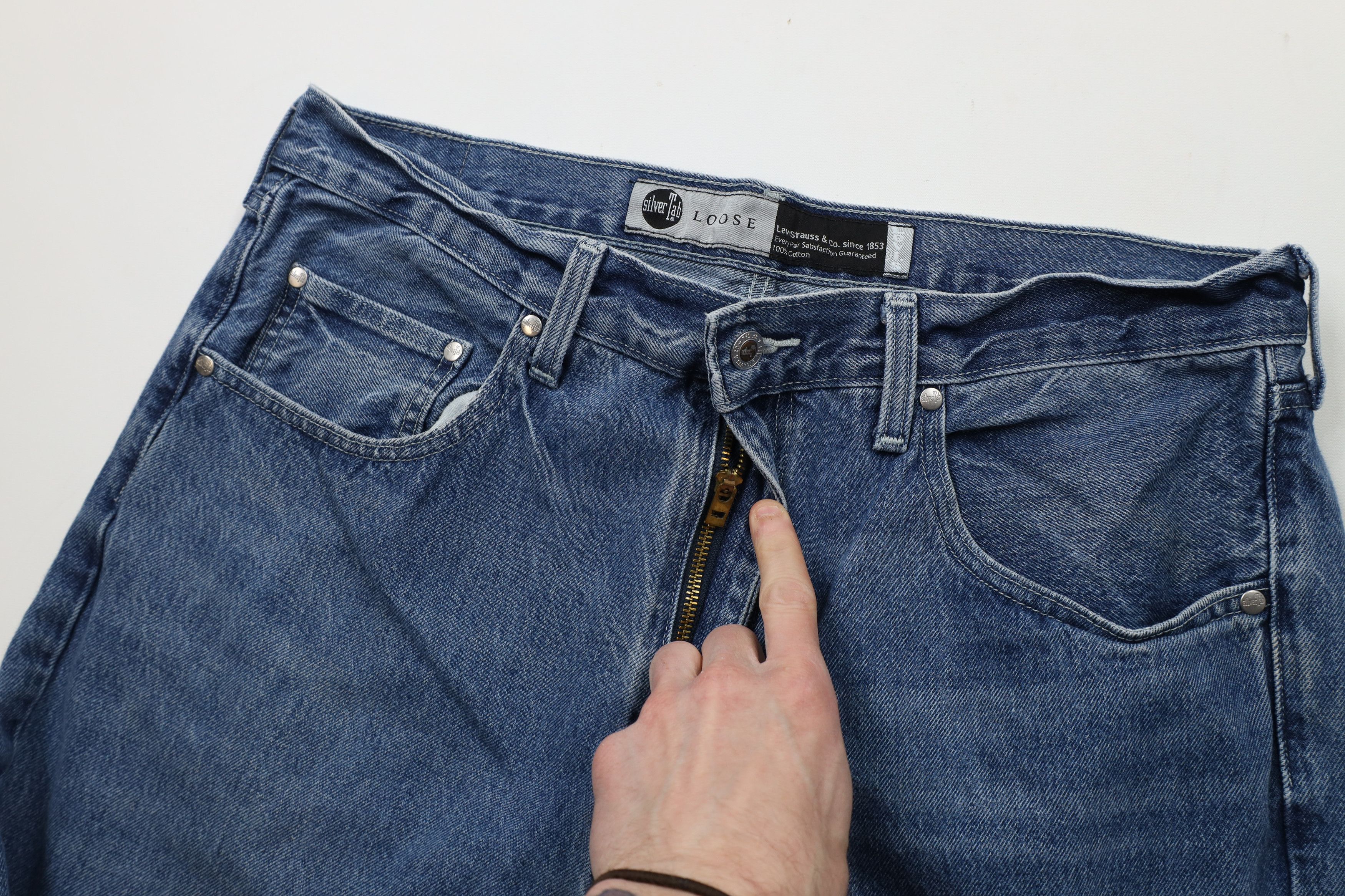 Vintage Y2K Levis SilverTab Loose Wide Leg Denim Jeans Blue