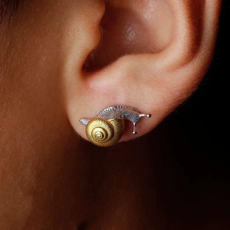 Other 1Pair Vintage Two Tone Snail Stud Earrings Size ONE SIZE - 1 Thumbnail