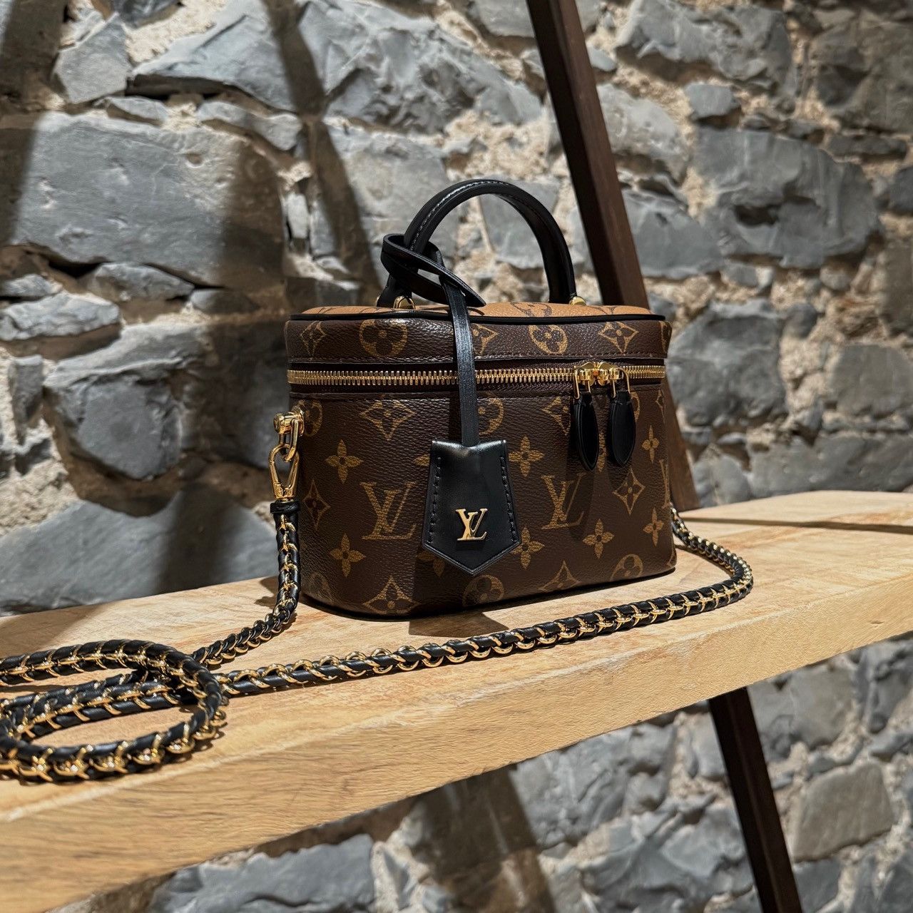 Louis Vuitton Louis Vuitton 2022 Vanity PM Monogram Reverse Chain Bag Size ONE SIZE - 2 Thumbnail