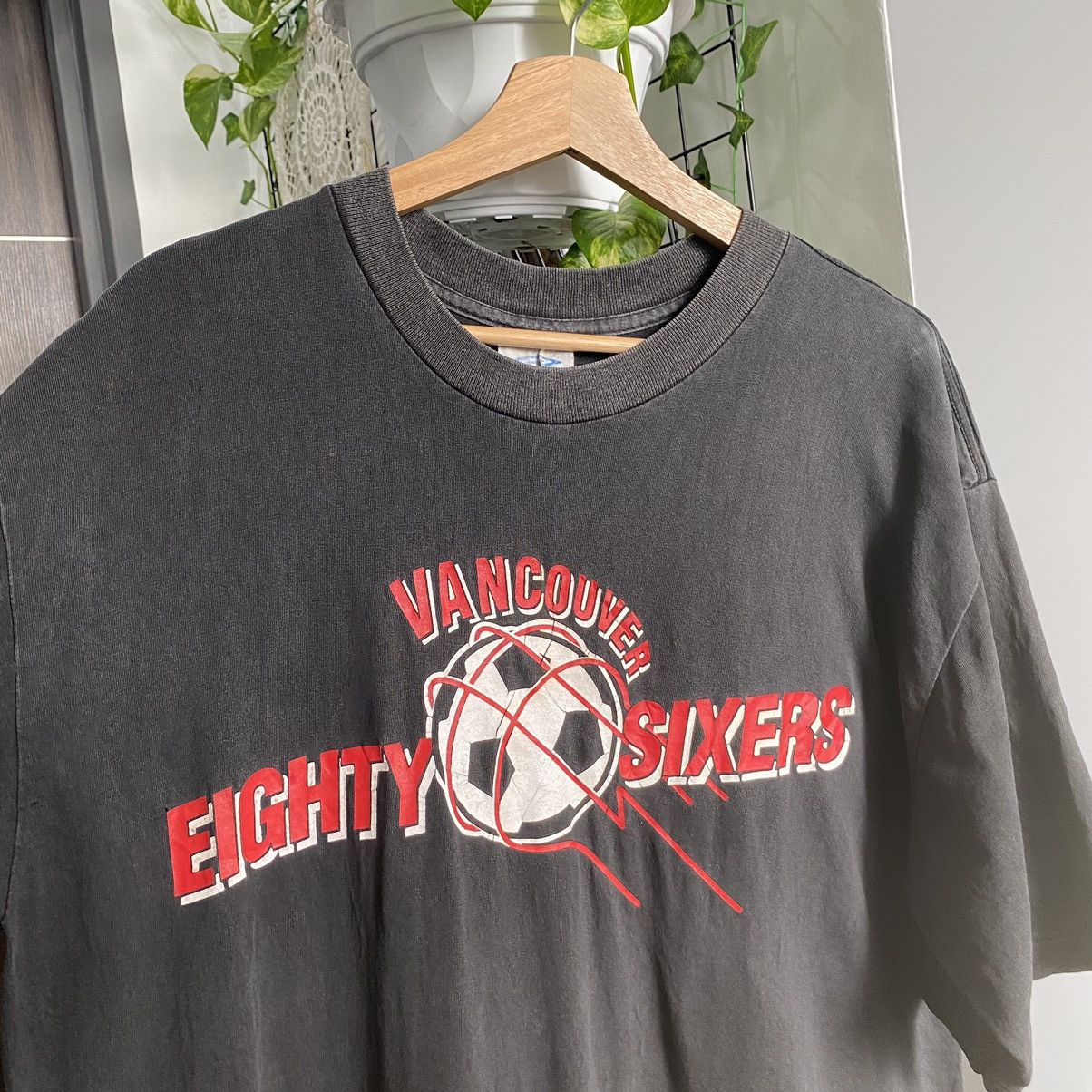 Umbro 💥SICK💥THRASHED Faded Vintage 90s Umbro ERD OASIS TSHIRT Size US L / EU 52-54 / 3 - 5 Thumbnail