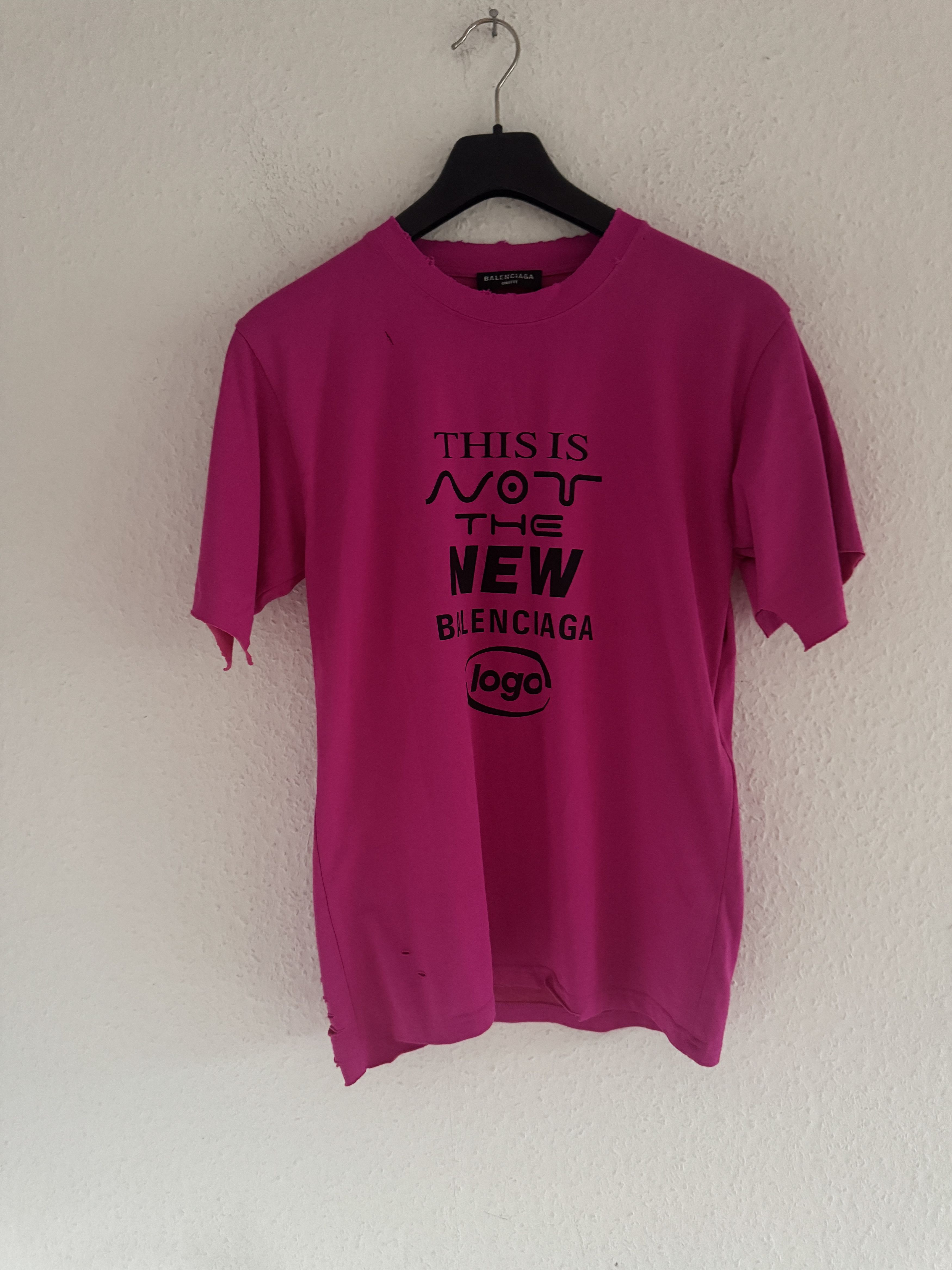 Balenciaga This Is Not The New Balenciaga T-Shirt Size US S / EU 44-46 / 1 - 1 Thumbnail