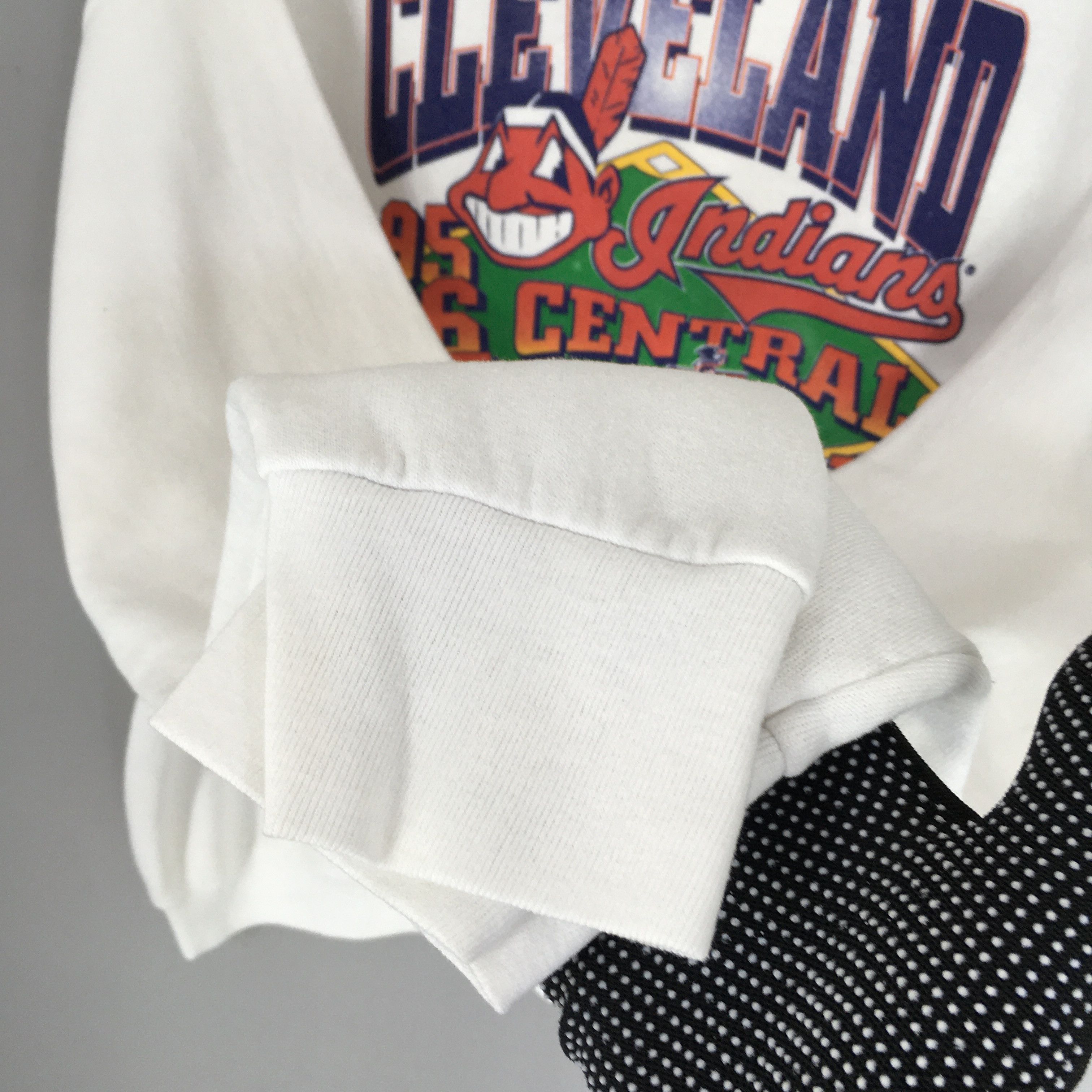 Logo 7 × MLB × Vintage Vintage 90s Cleveland Indians MLB Sweatshirt XLarge Size US XL / EU 56 / 4 - 6 Thumbnail