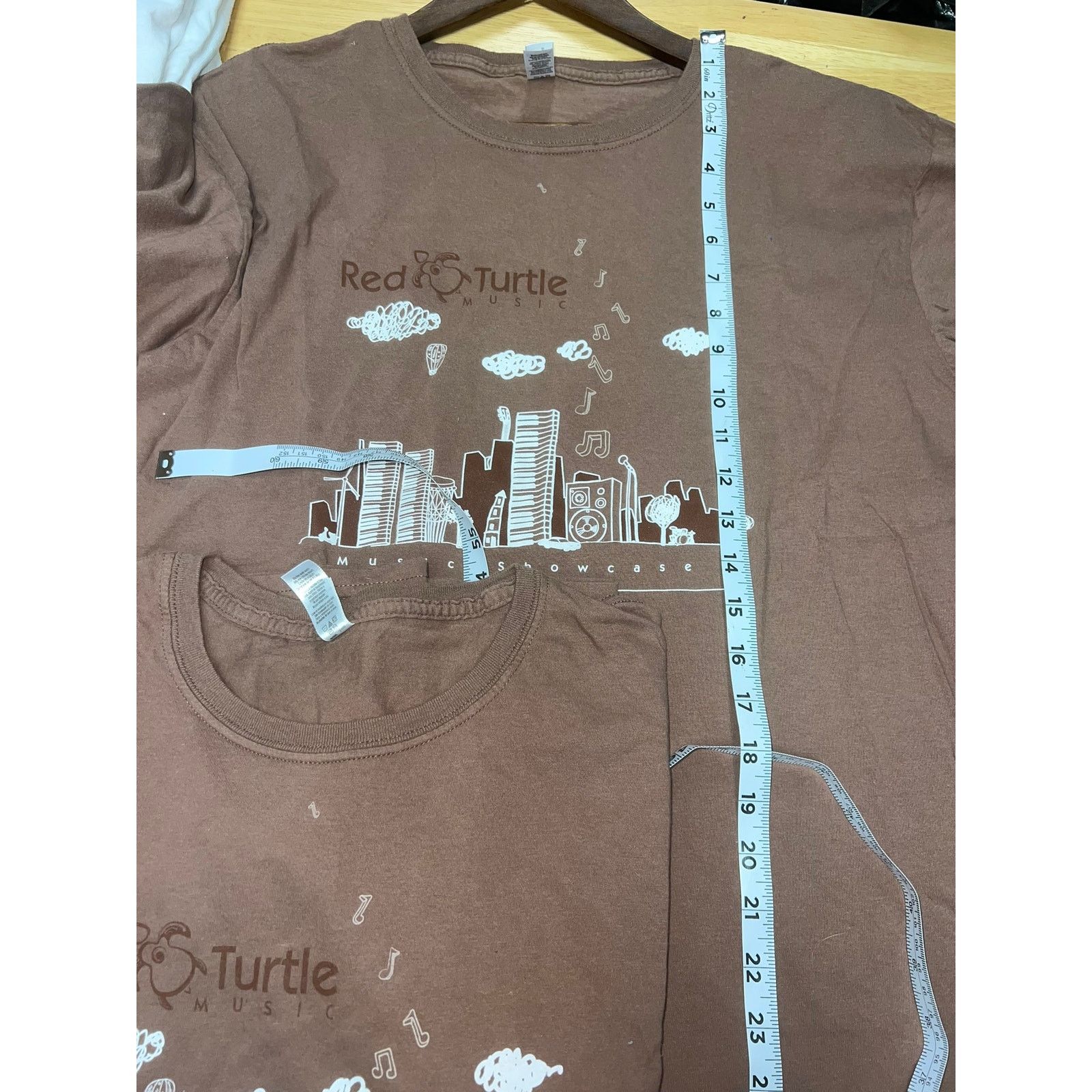Gildan Womens Red Turtle Music Shirt Top Music Showcase Tee Large Size L / US 10 / IT 46 - 9 Thumbnail